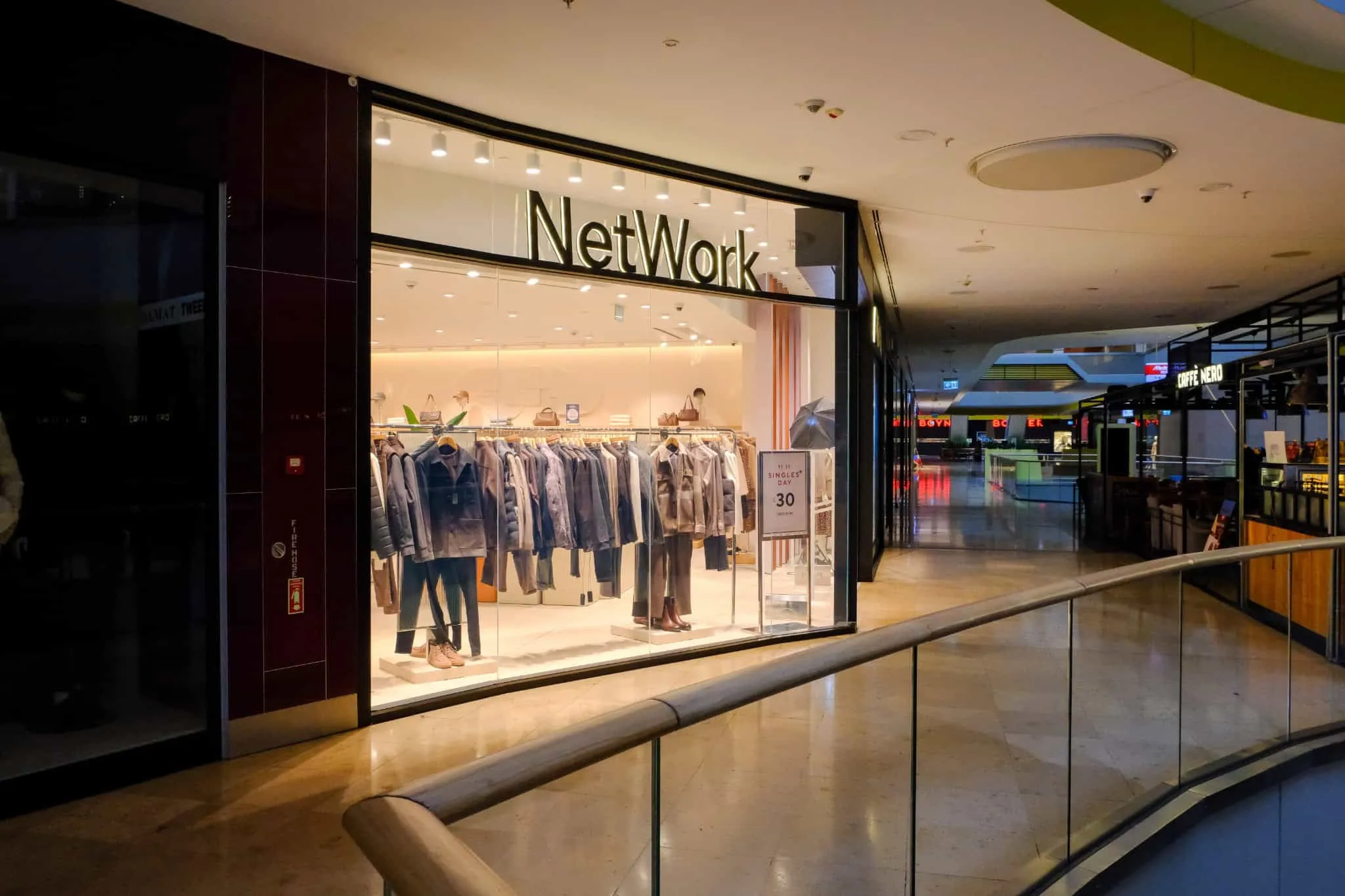 Side facade of NetWork Stores by Boytorun Architects in Turkey