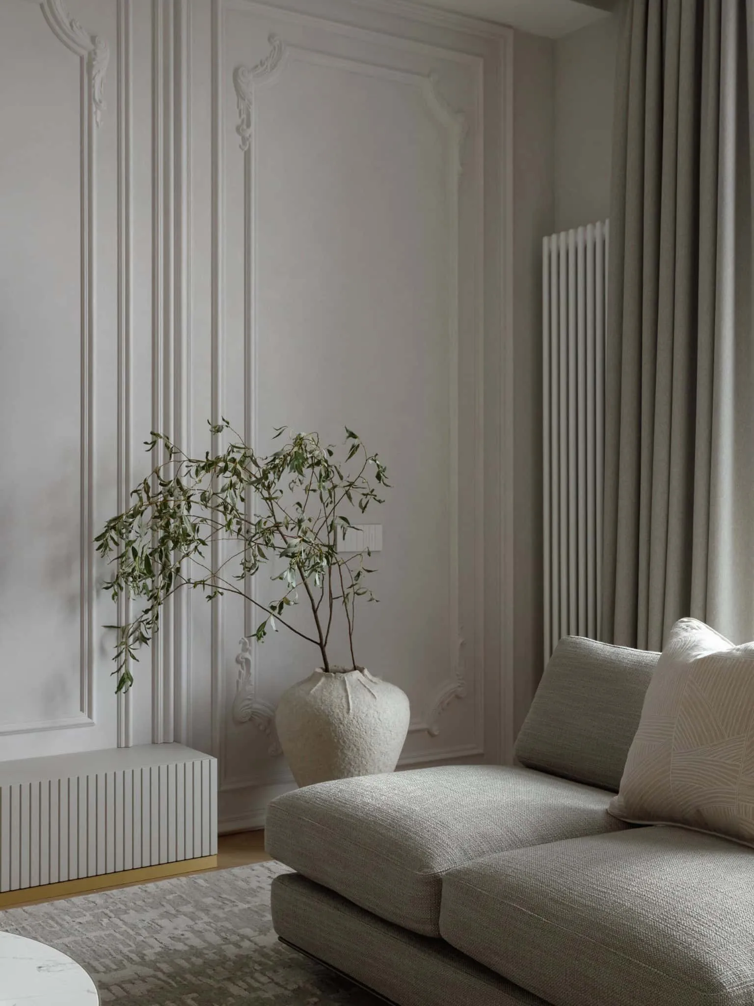 尤莉亚·斯塔里科娃私人客厅沙发与植物细节，莫斯科