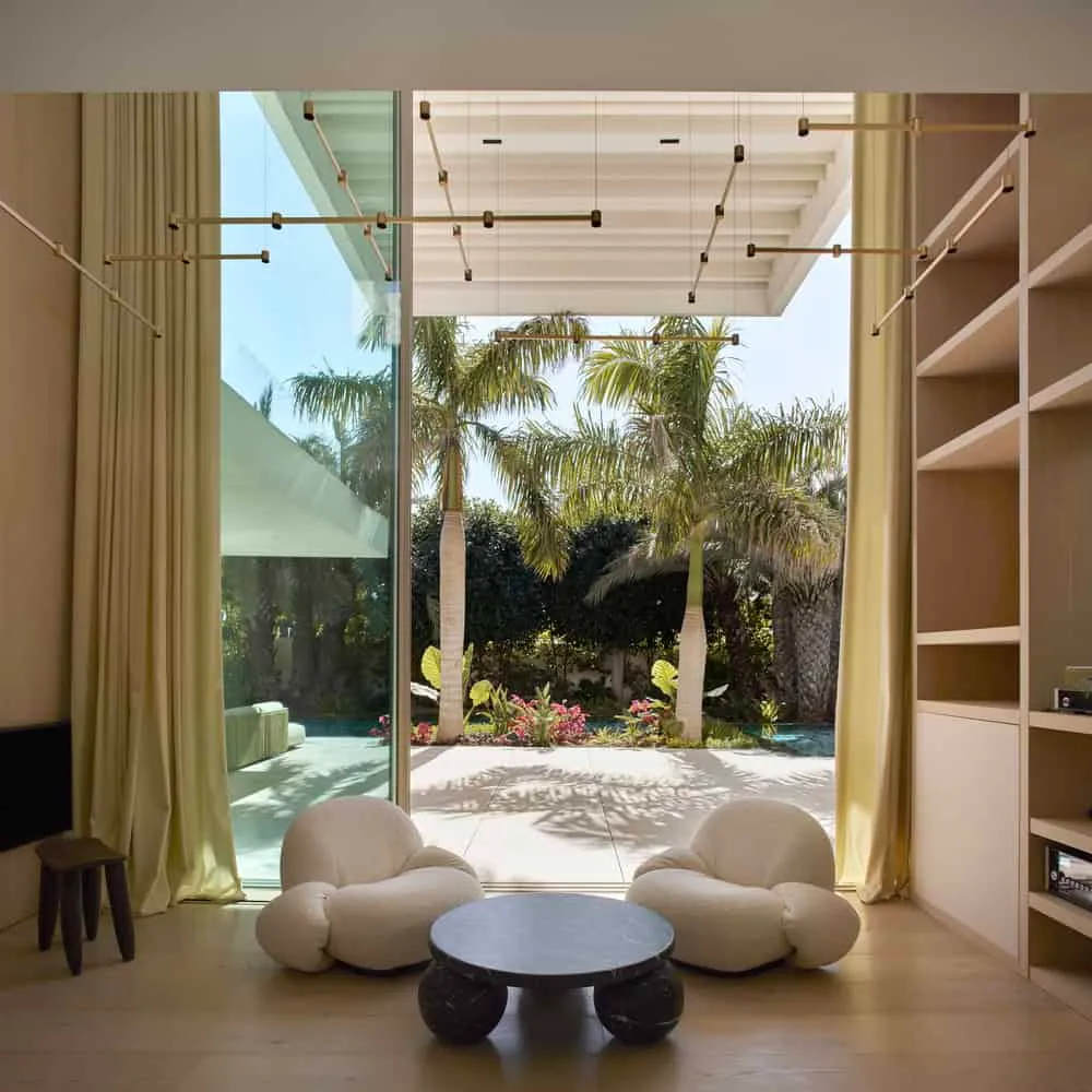 拉莫恩·埃斯特韦工作室的雅卡兰达之家——带花园景观客厅，瓦伦西亚，西班牙