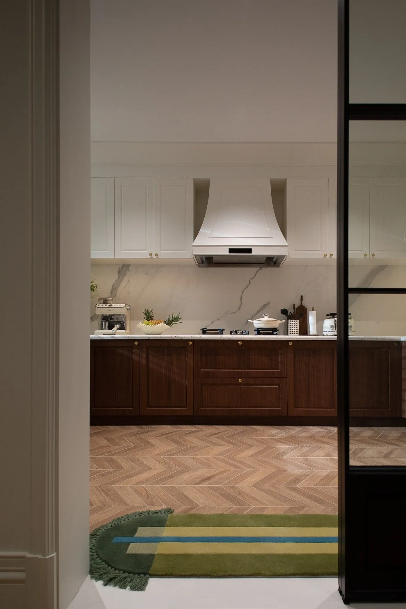 Crepuscule Manor 由 BDSD Boundless Design 设计 —— 东莞厨房的大理石背景墙