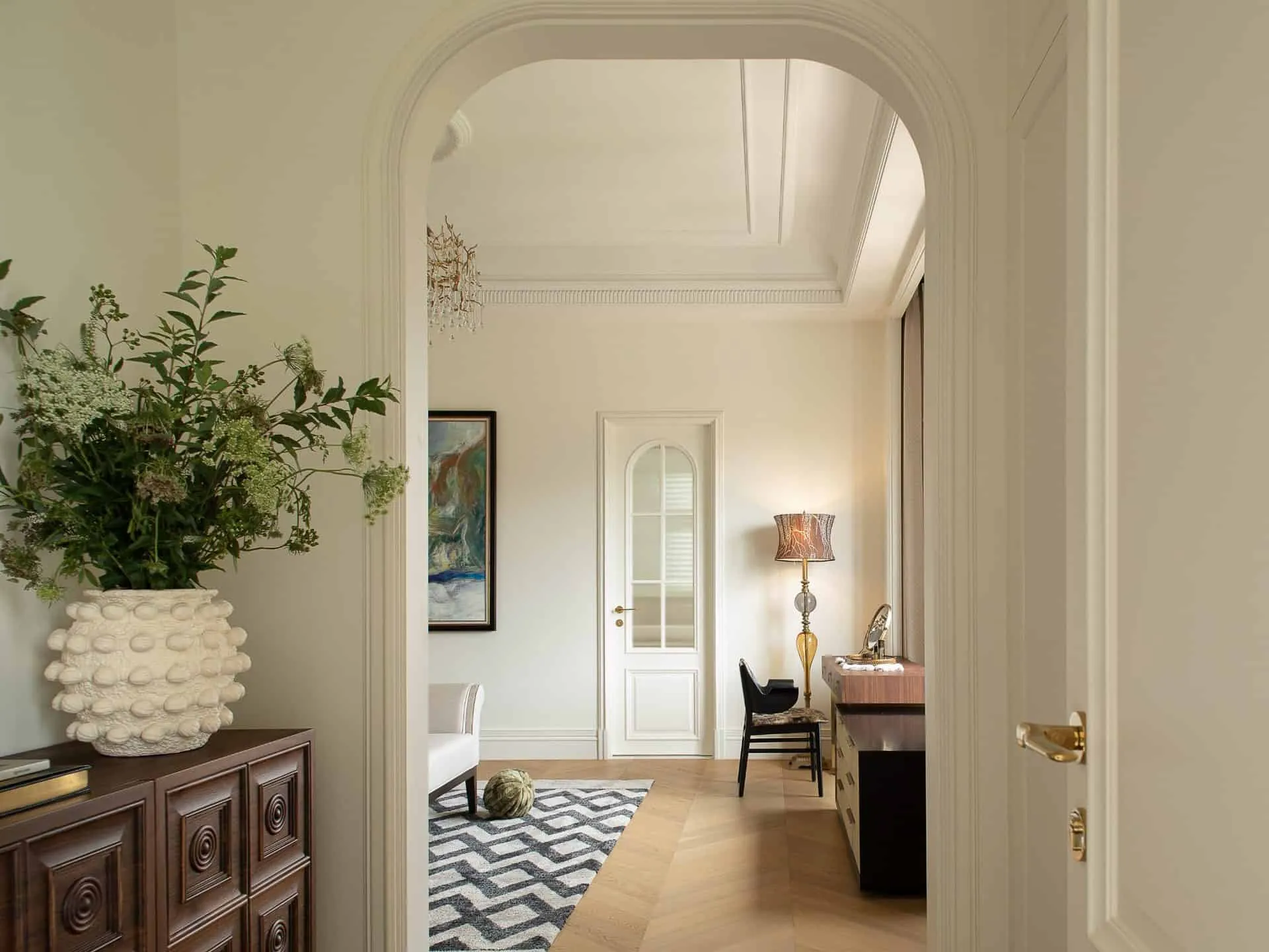 Crepuscule Manor 由 BDSD Boundless Design 设计 —— 东莞套房拱形入口视角