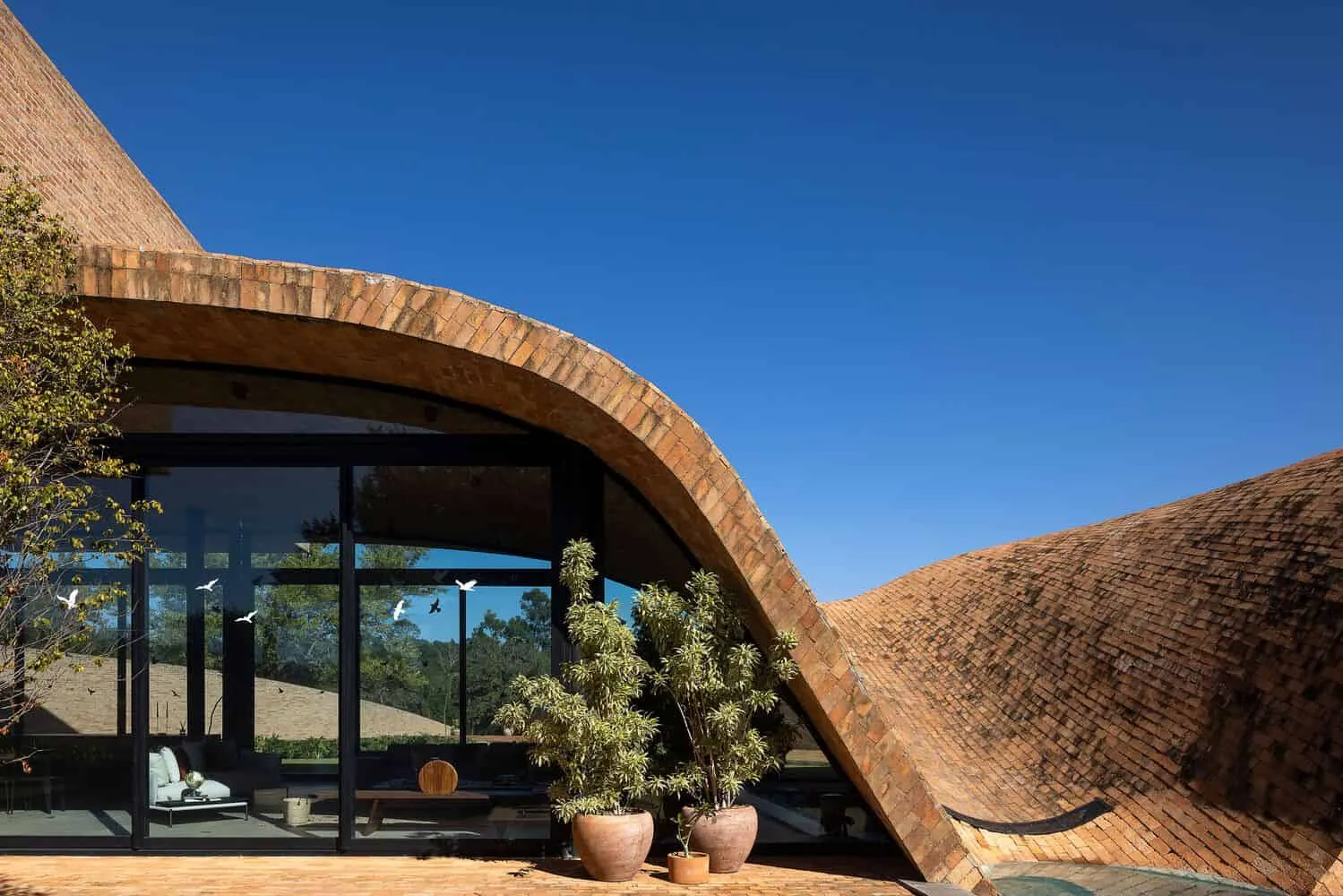 Passive house by Mareines Arquitetura: Self-sufficient cottage in Brazilian rural areas Passive house by Mareines Arquitetura: Self-sufficient cottage in Brazilian rural areas