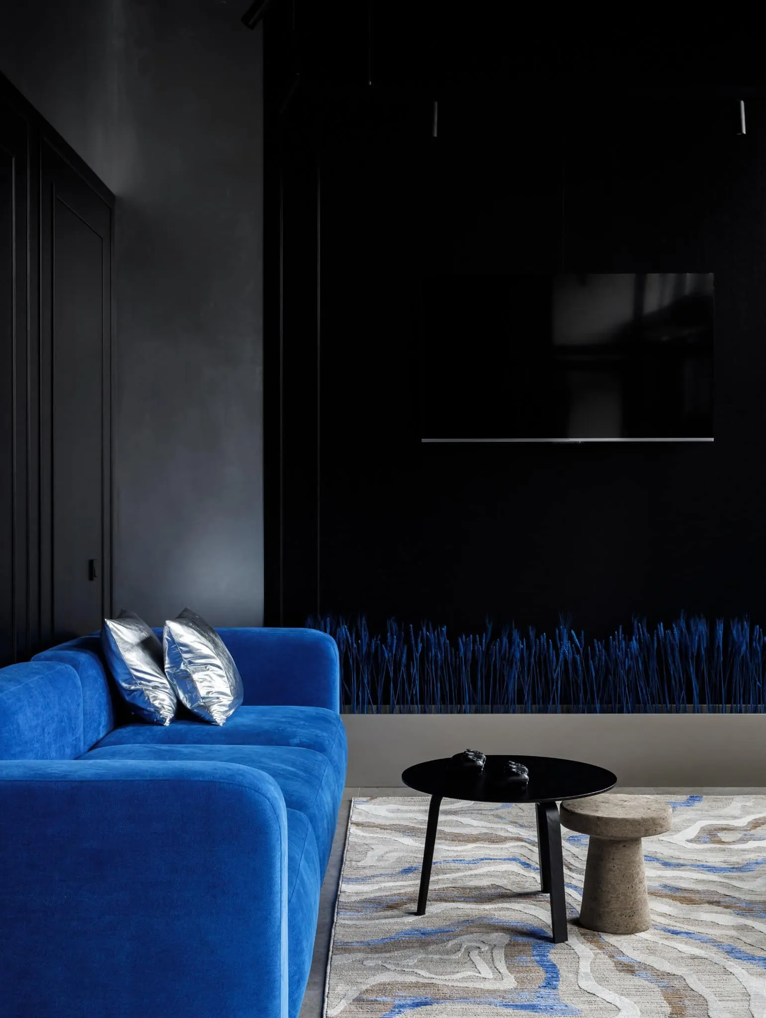 Modern minimalist interior by Julia Starikova – view of sofa with metallic cushions in Chelyabinsk, Russia