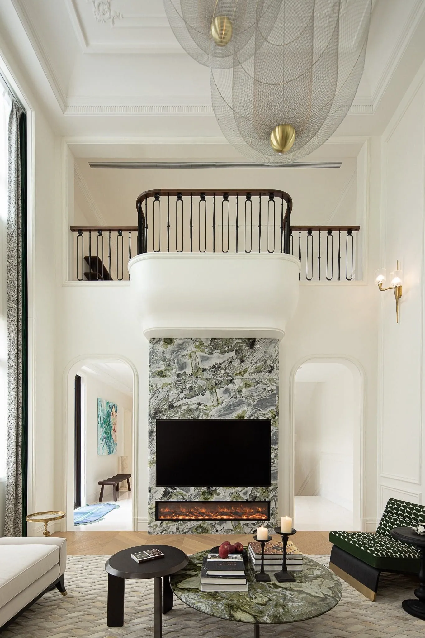 Crepuscule Manor 由 BDSD Boundless Design 设计 —— 东莞双层高客厅壁炉