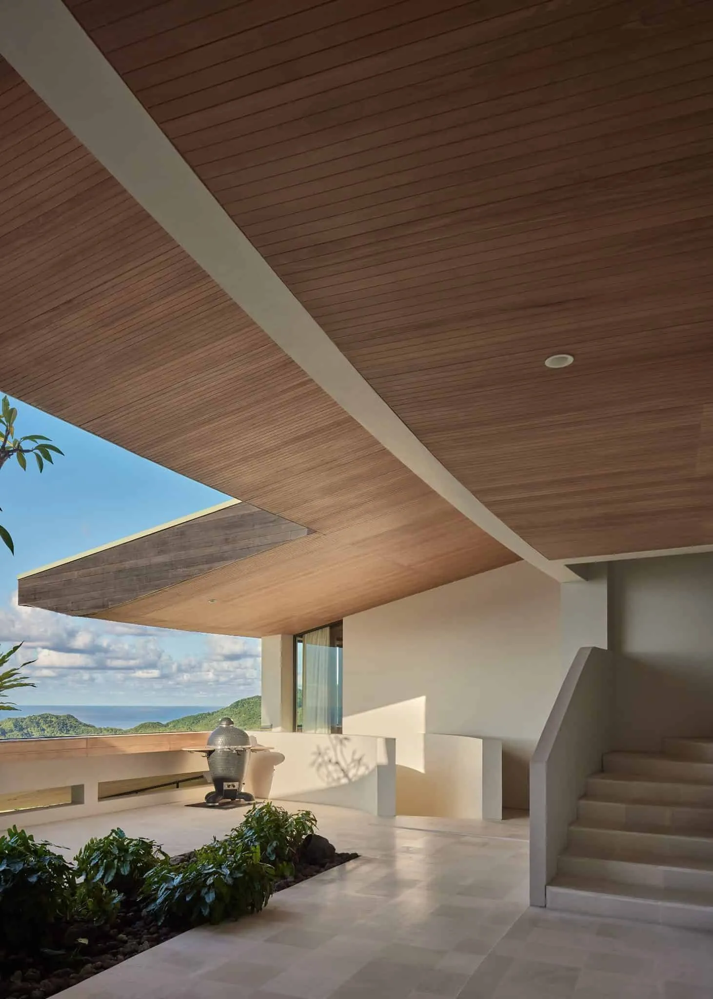 Навіс тераси та лістниця вілли Боже за Алексисом Дорнієром, Ломбок, Індонезія