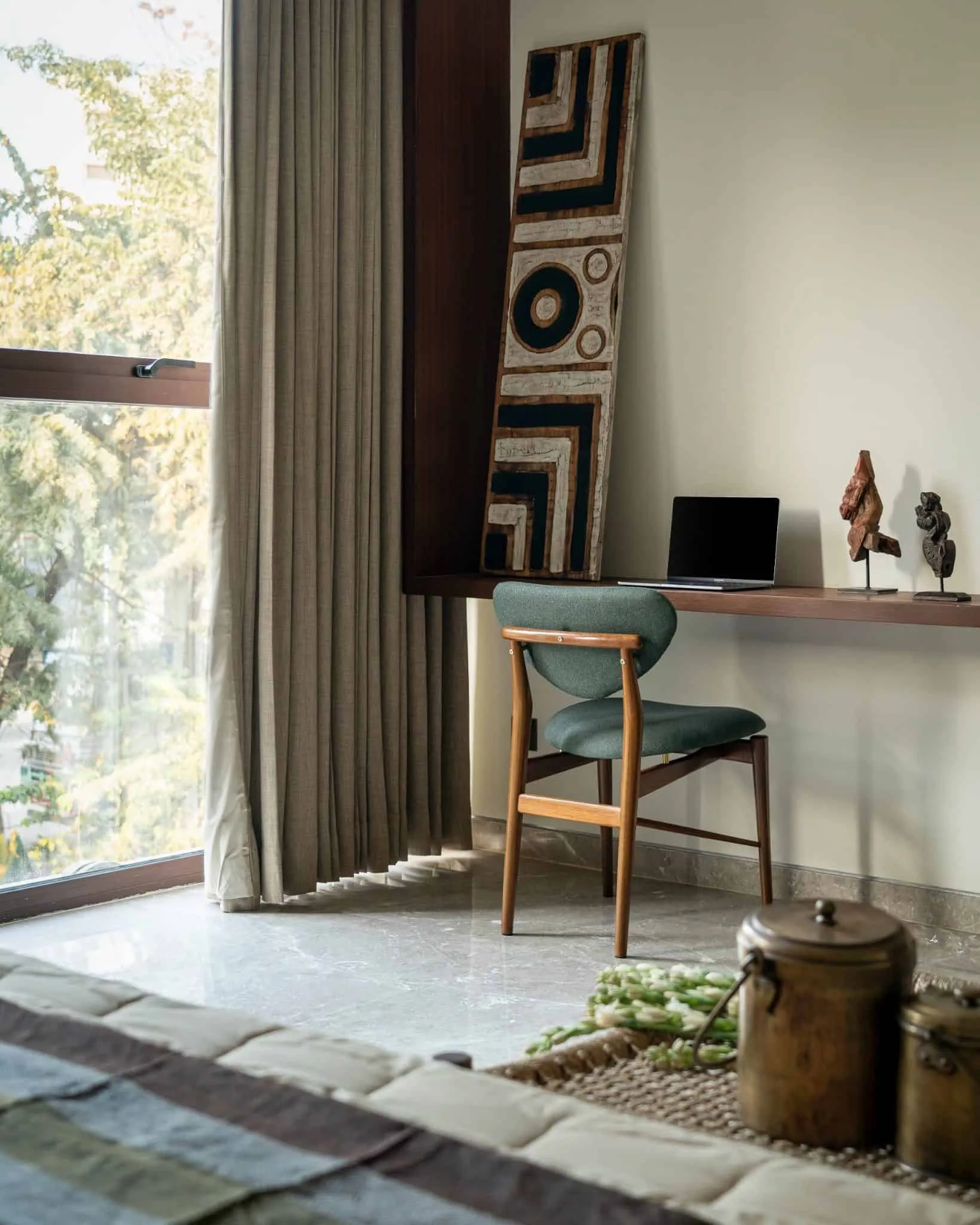 House Of Lines Boat Club – Desk by Window in Bedroom, Chennai