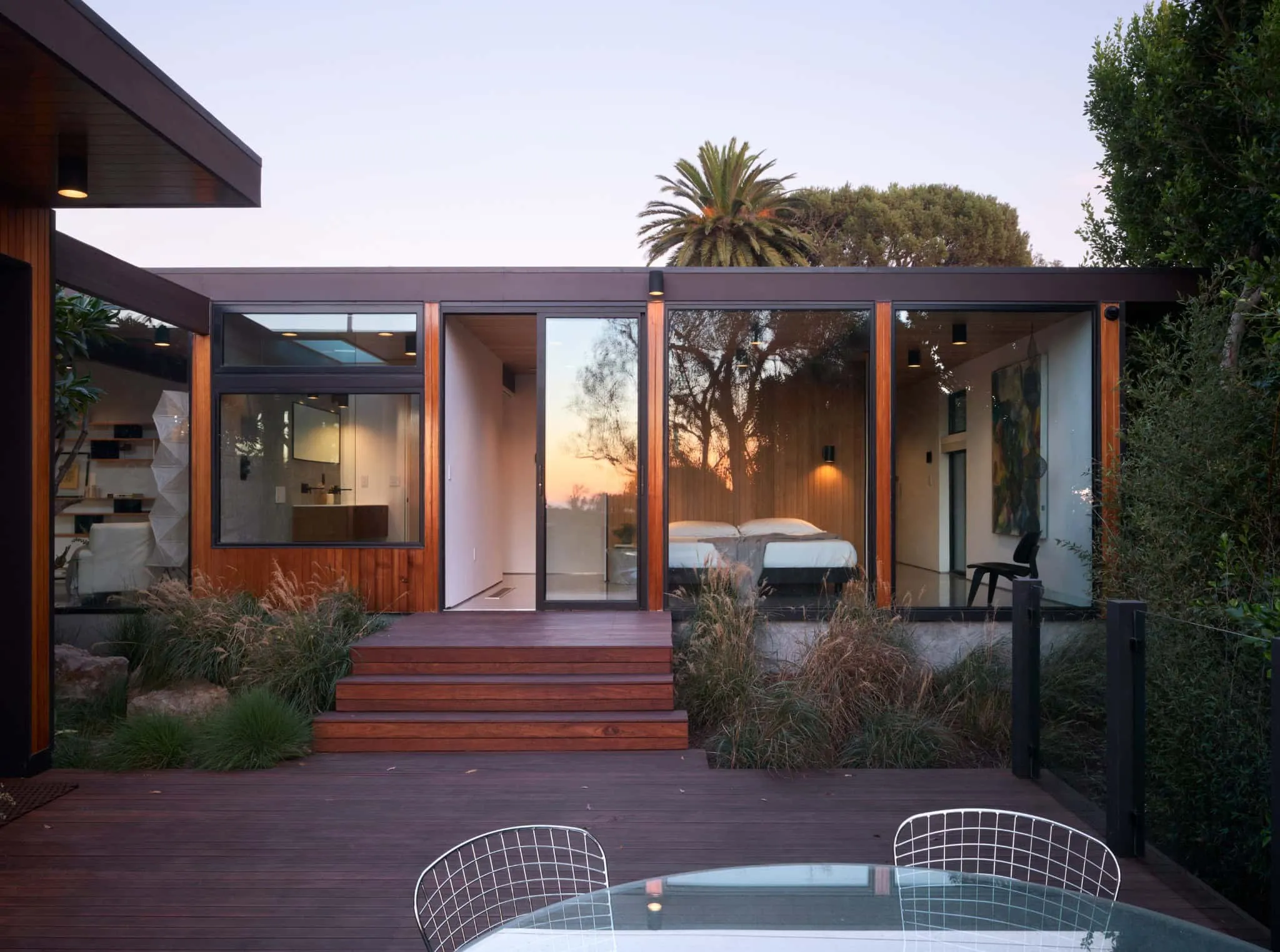 Malibu Glass Box House 住宅卧室玻璃墙，Klopf Architecture 设计 – 马拉白，加州