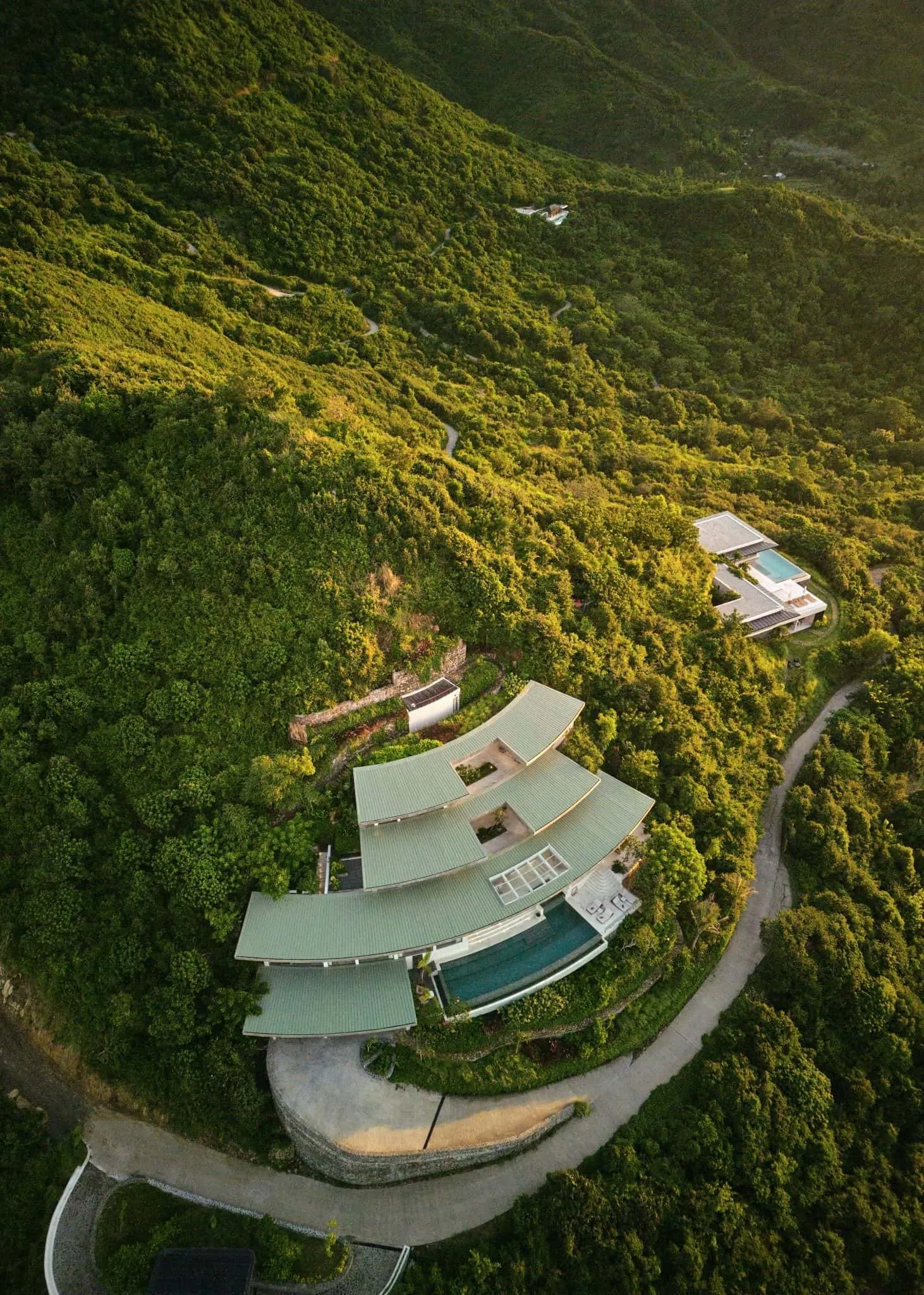 Загальний вид на ділянку вілли Боже за Алексисом Дорнієром, Ломбок, Індонезія