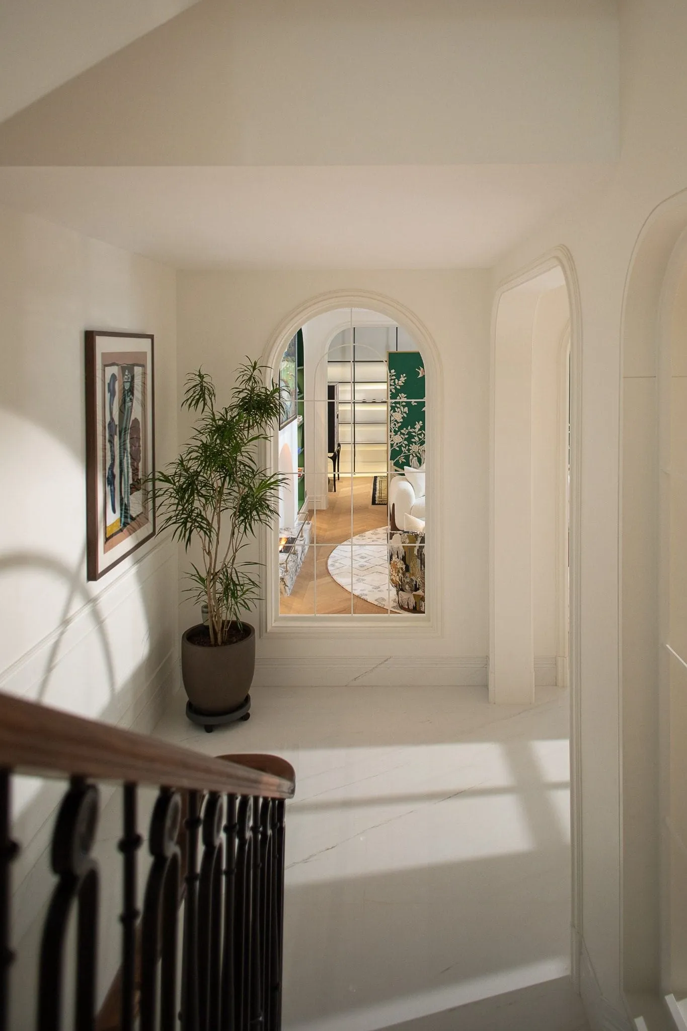 Crepuscule Manor 由 BDSD Boundless Design 设计 —— 东莞楼梯走廊俯瞰生活空间