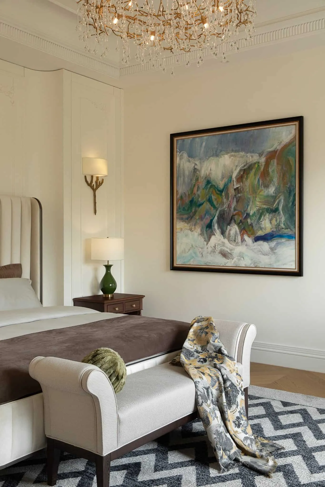 Crepuscule Manor 由 BDSD Boundless Design 设计 —— 东莞卧室艺术吊灯