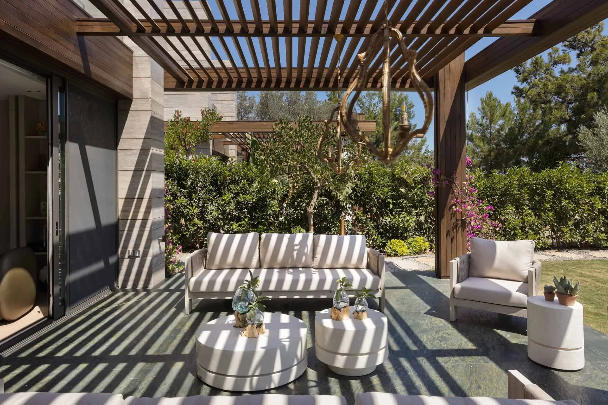 Bodrum M.M别墅，由SCAW – Sibel Cihan Architecture设计，Demirbükü湾斜角前廊，博德鲁姆，土耳其