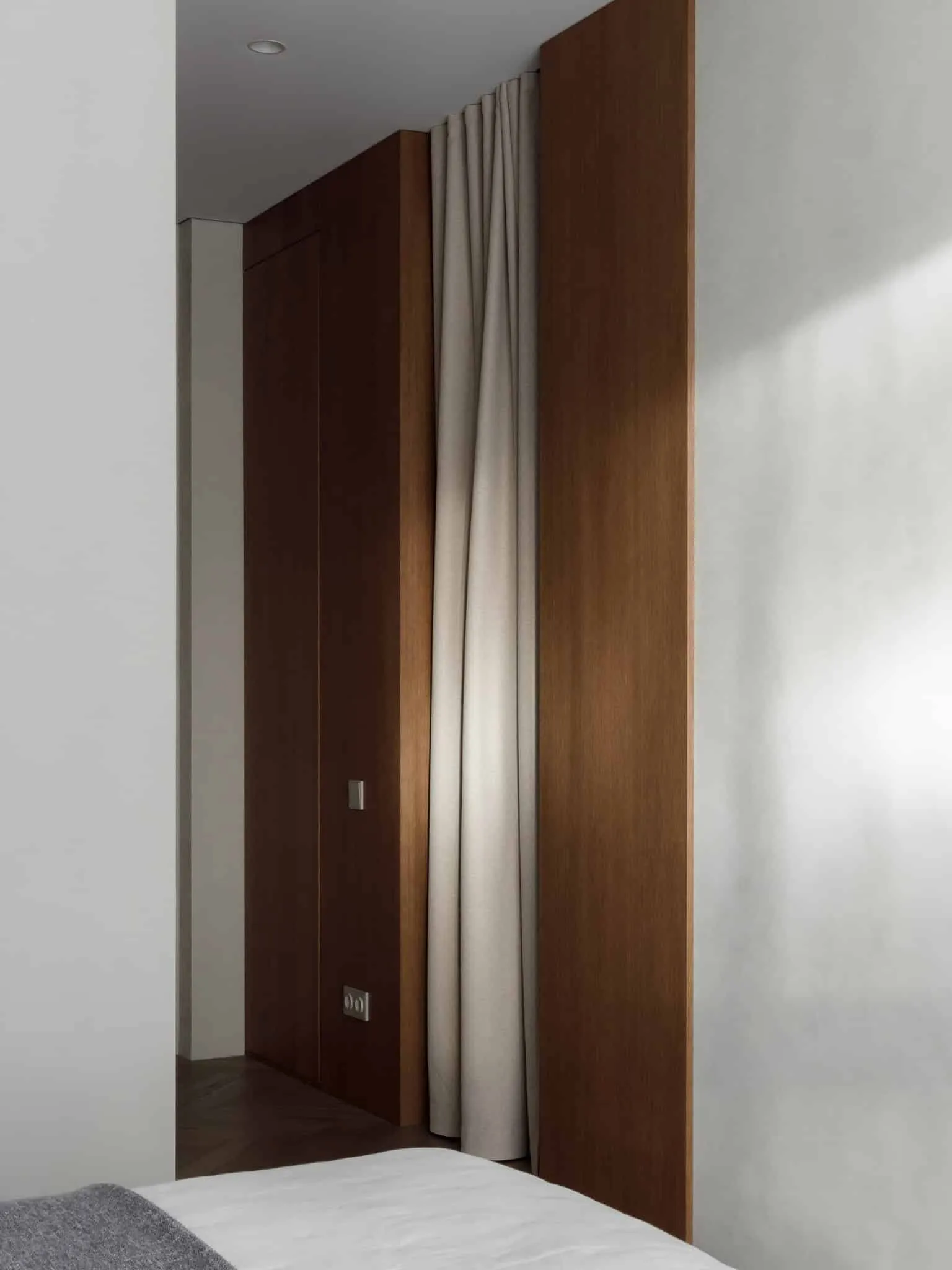 Lesoparkovy apartment — bed, wired nightstand and upholstered headboard, STARIKOVA.ARCHITECTS, Chelyabinsk