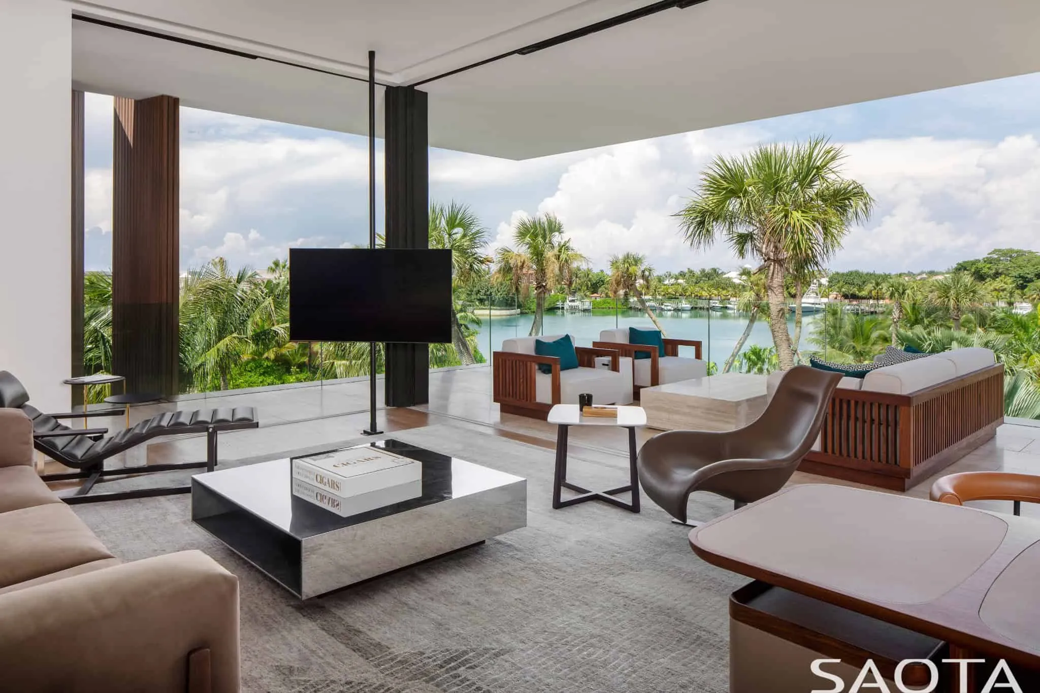 Living room with terrace and lagoon view
