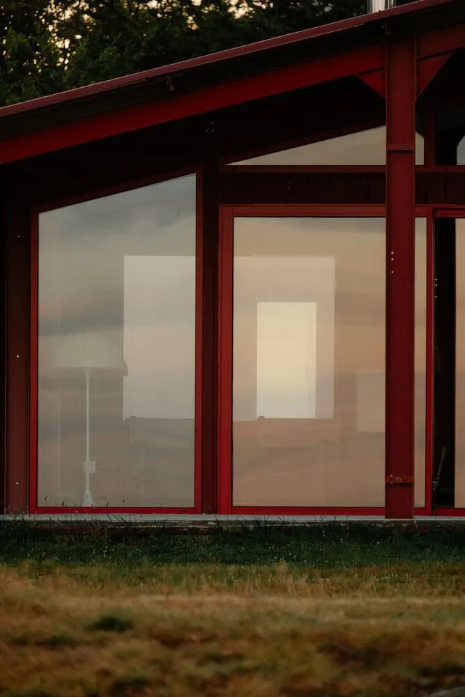 拉格兰热红屋，签尔德·拉森拍摄——多尔多涅省法国土壤一角