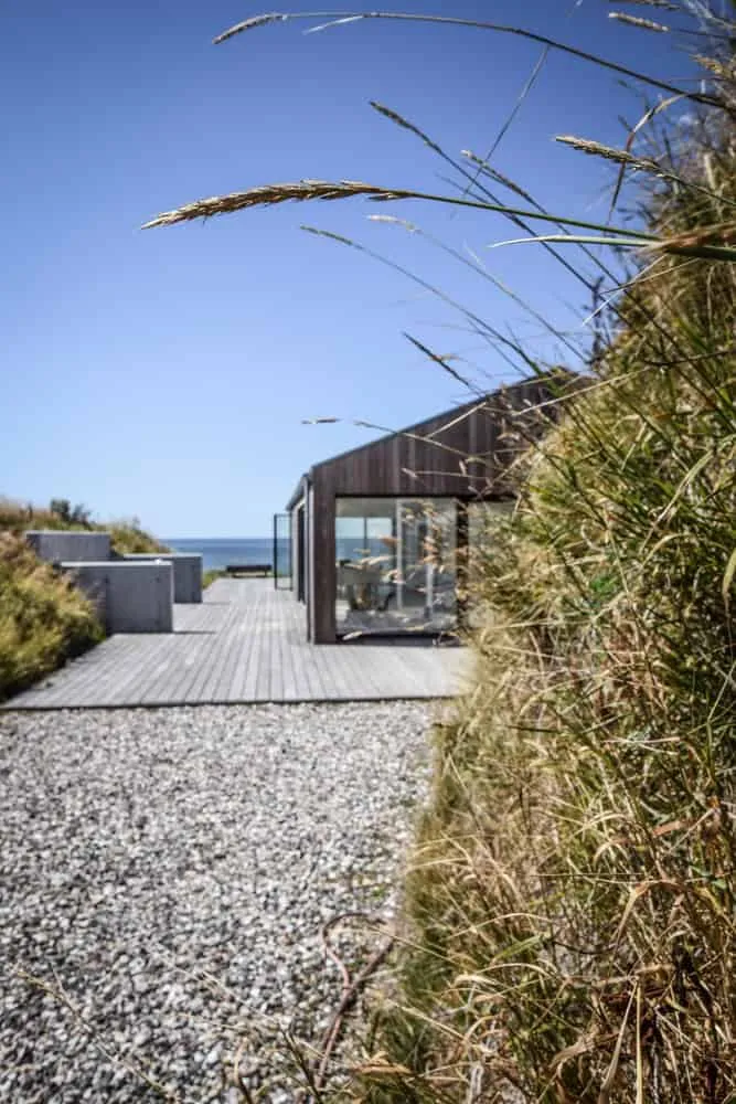 彼得疗养院——玻璃环绕的餐厅，面向沙丘景色