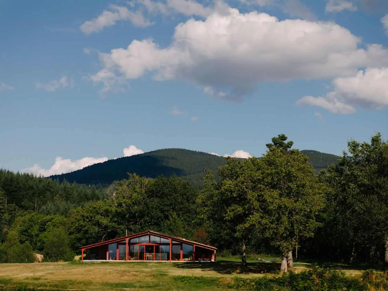 拉格兰热红屋，签尔德·拉森拍摄——多尔多涅省法国土壤一角