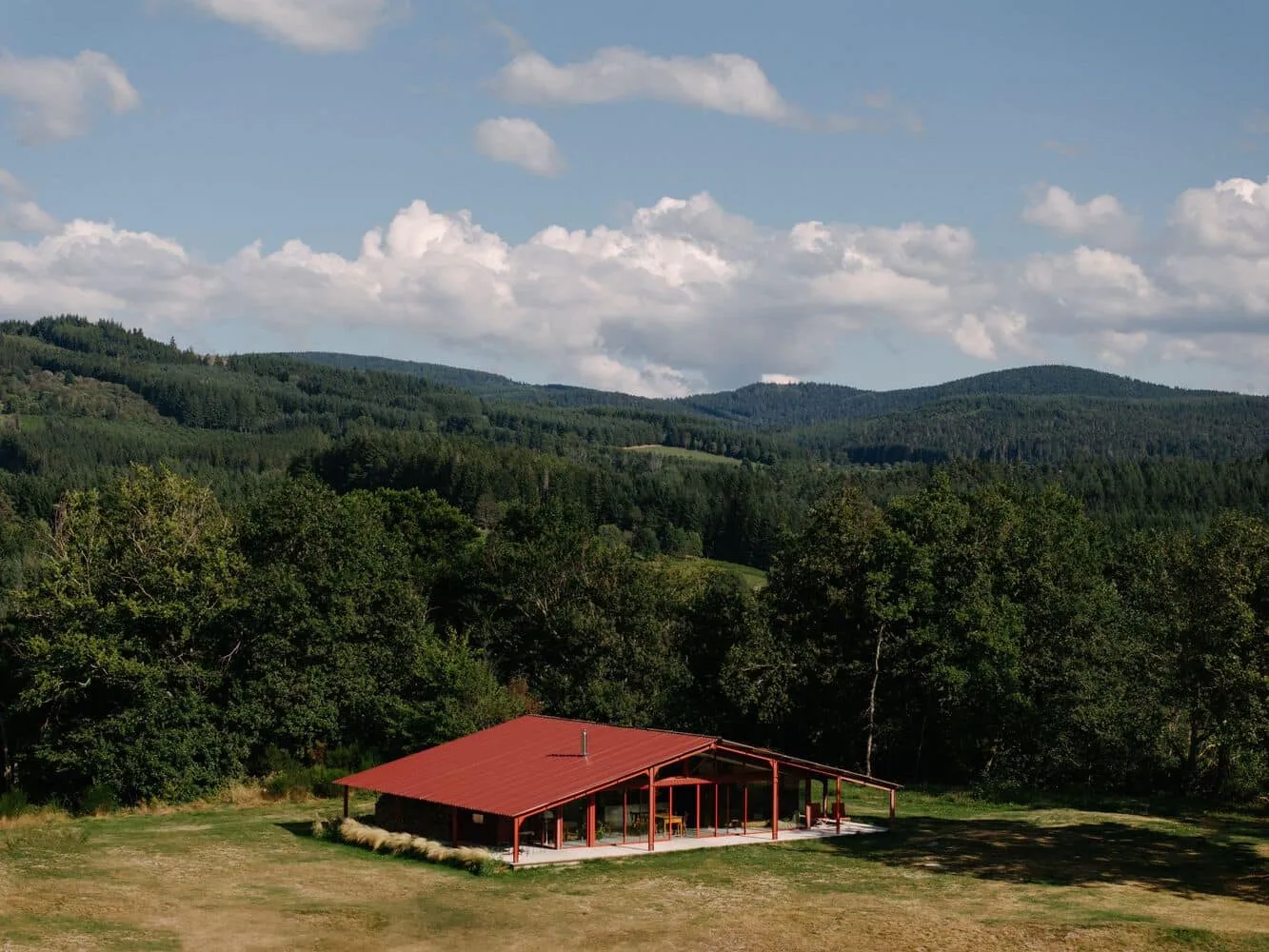 拉格兰热红屋，签尔德·拉森拍摄——多尔多涅省法国土壤一角