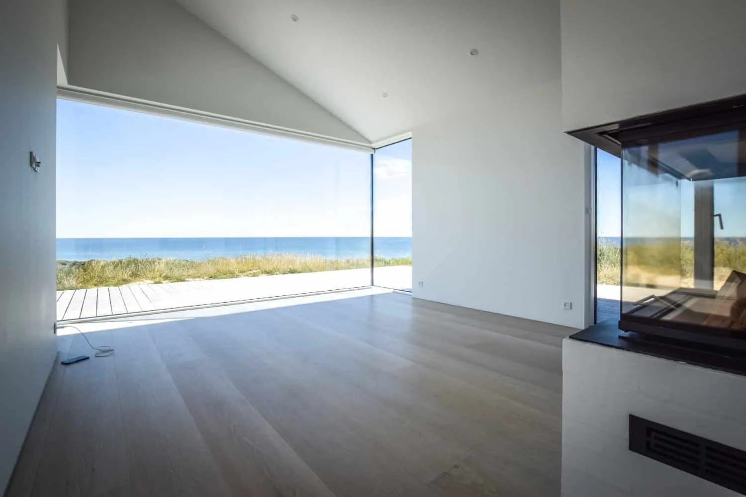 彼得疗养院——热处理木材与沙丘草本植物的结合