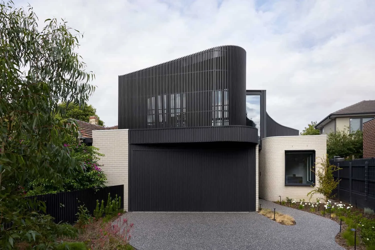 Ripple House by Atlas Architects – Garage and Curved Volume, Glen Iris, Victoria