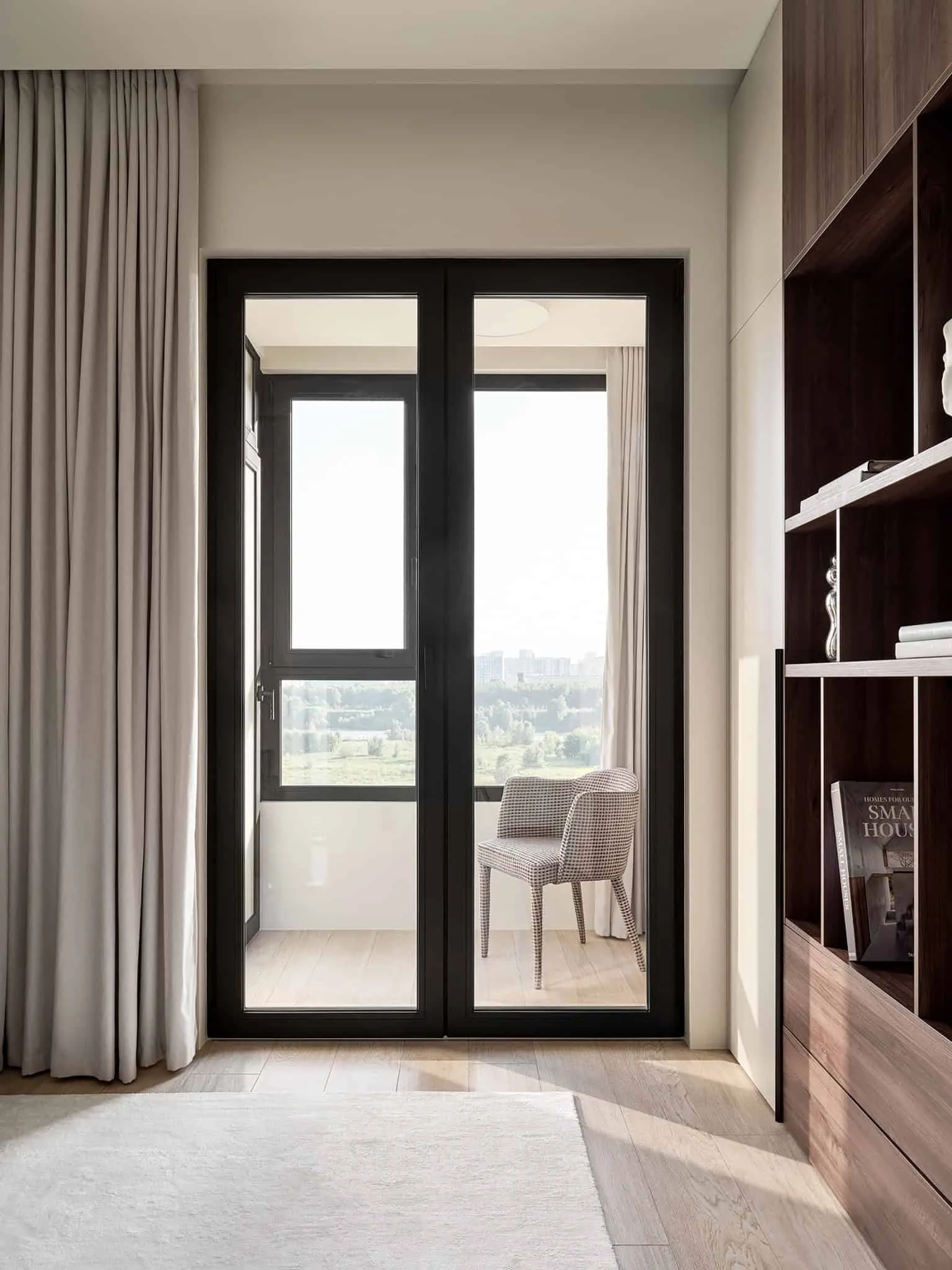 Closed balcony doors with view behind - warm minimalism from Alexander Tishler's design studio, Moscow