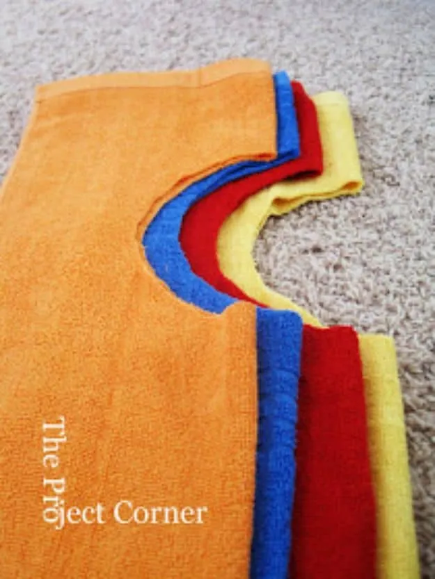 7. DIY टॉवेल बिब्स 7. DIY टॉवेल बिब्स