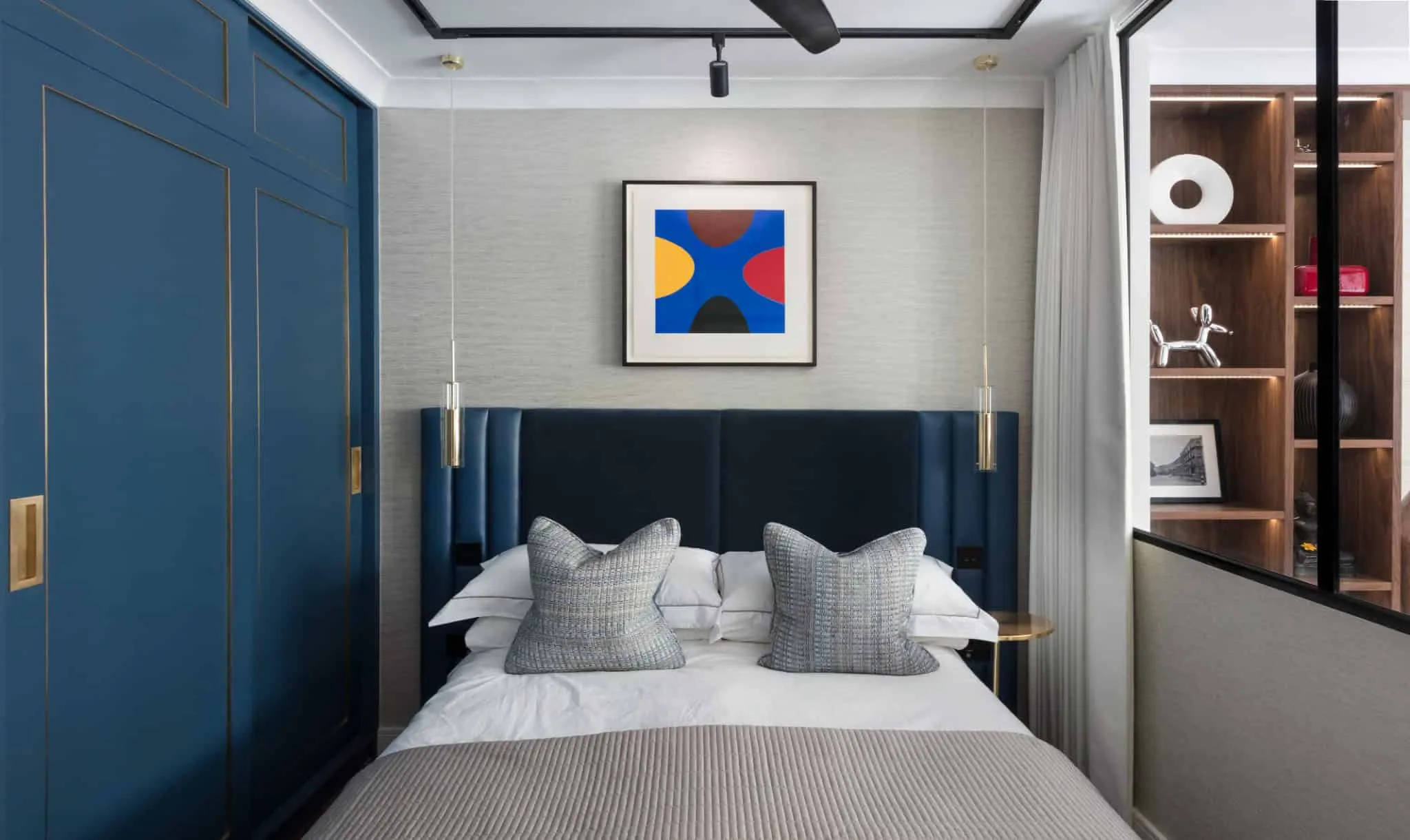 Pied-à-Terre in Regents Park – Übersicht des Schlafzimmers von Shanade McAllister-Fisher Design Übersicht des Schlafzimmers in der Pied-à-Terre in Regents Park von Shanade McAllister-Fisher Design, London