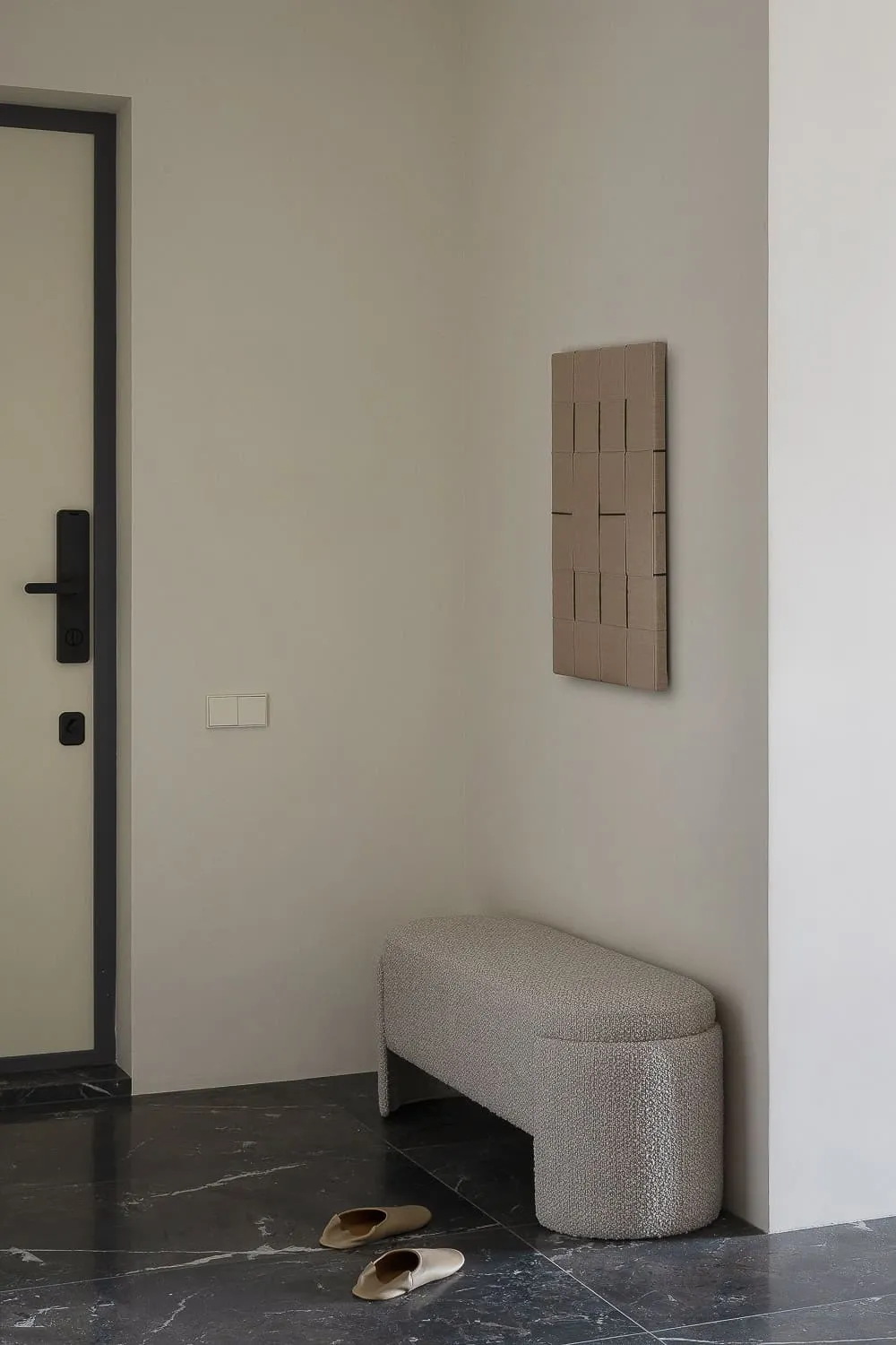 Mosfilmovskaya by AIRE Studio, entryway with boucle bench, Moscow