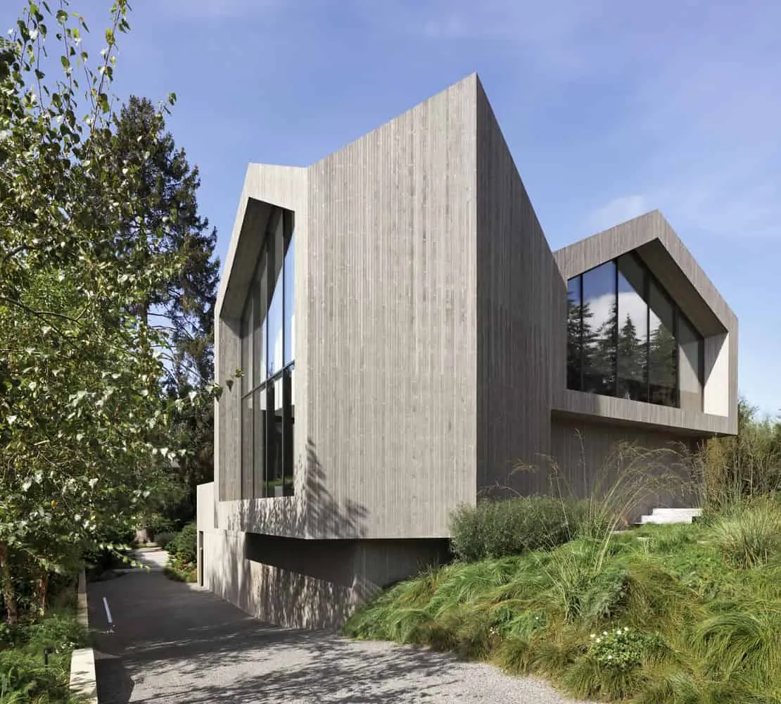 Re-folded House Twin Gables Driveway Approach by McLeod Bovell Modern Houses Re-folded House by McLeod Bovell Modern Houses, twin gables driveway approach, Vancouver