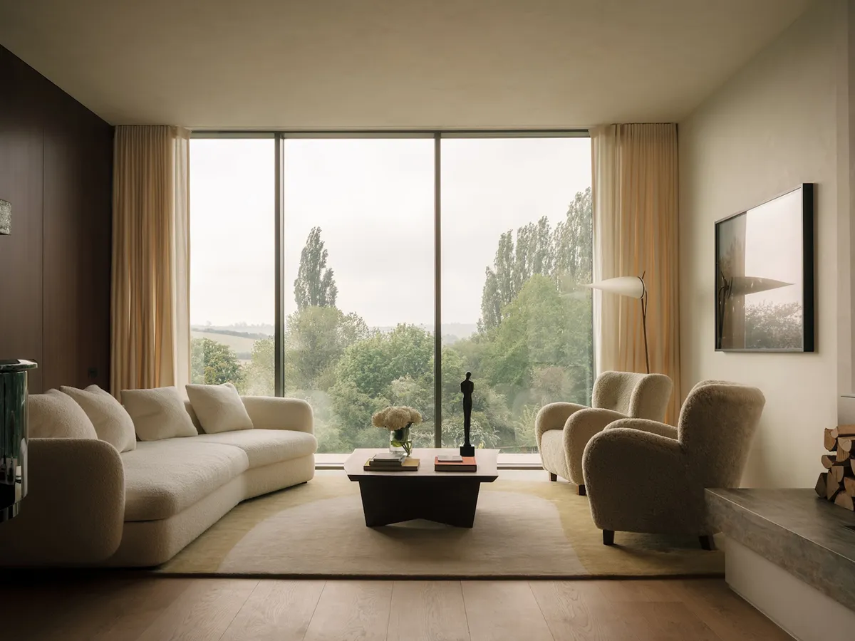 Kojący, nowoczesny design w otoczeniu natury: dom w Anglii