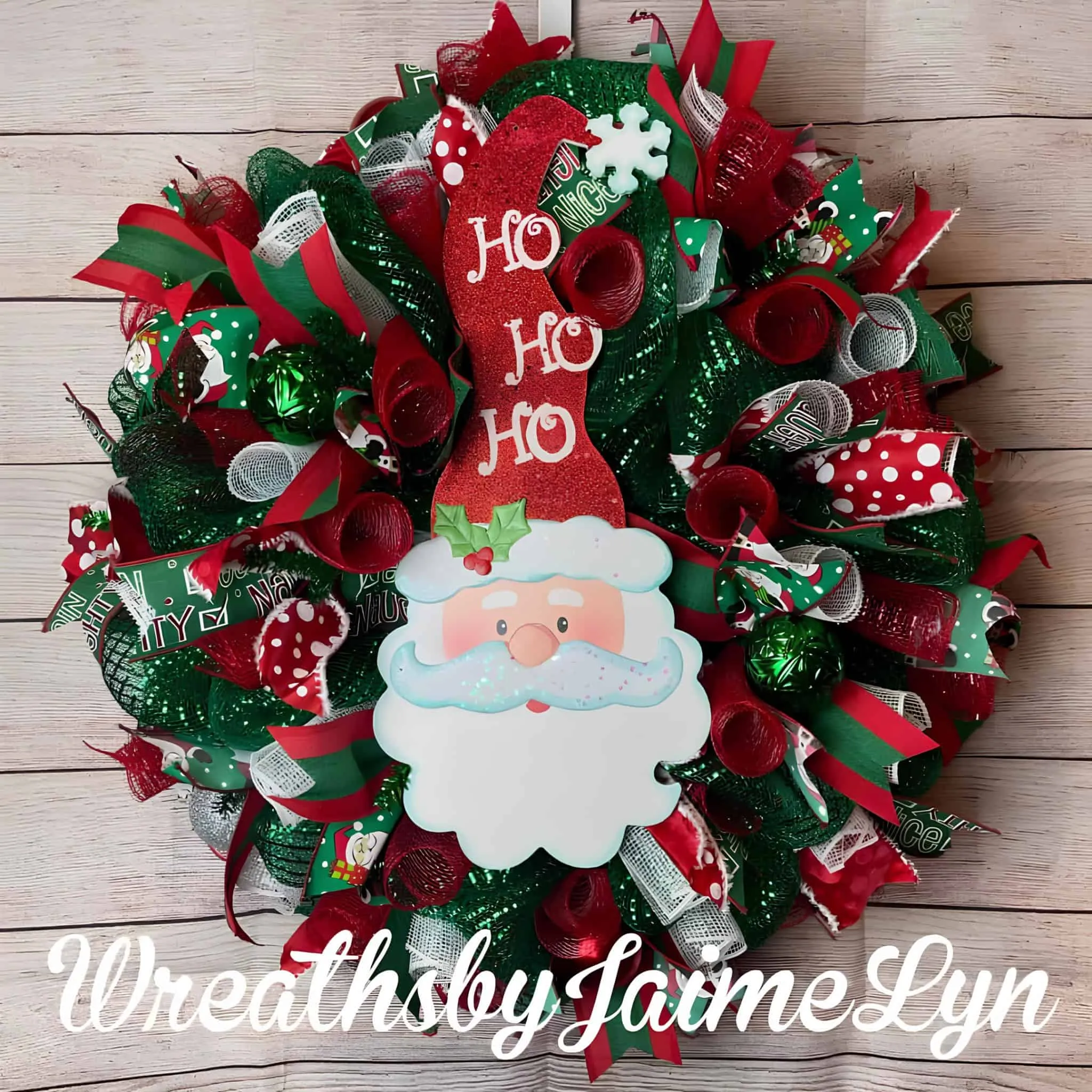 Ho Ho Ho Santa Deco Mesh Wreath Santa-Deco-Mesh-Kranz in Rot und Grün mit dem Schild „Ho Ho Ho“