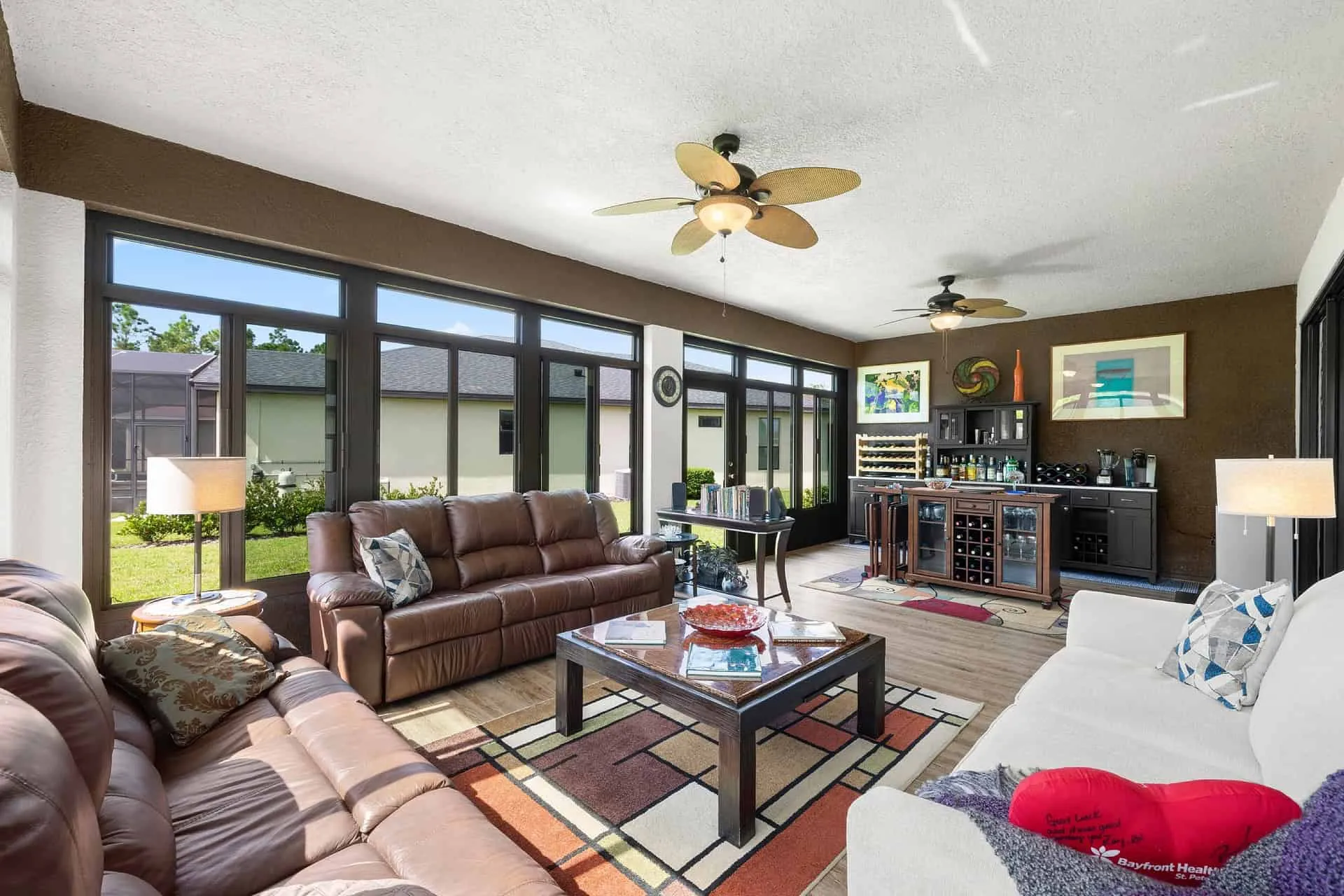 Die Lebensweise an der Golfküste verändern: Warum sich Hausbesitzer in Sarasota für moderne Sonnenräume entscheiden Die Lebensweise an der Golfküste verändern: Warum sich Hausbesitzer in Sarasota für moderne Sonnenräume entscheiden