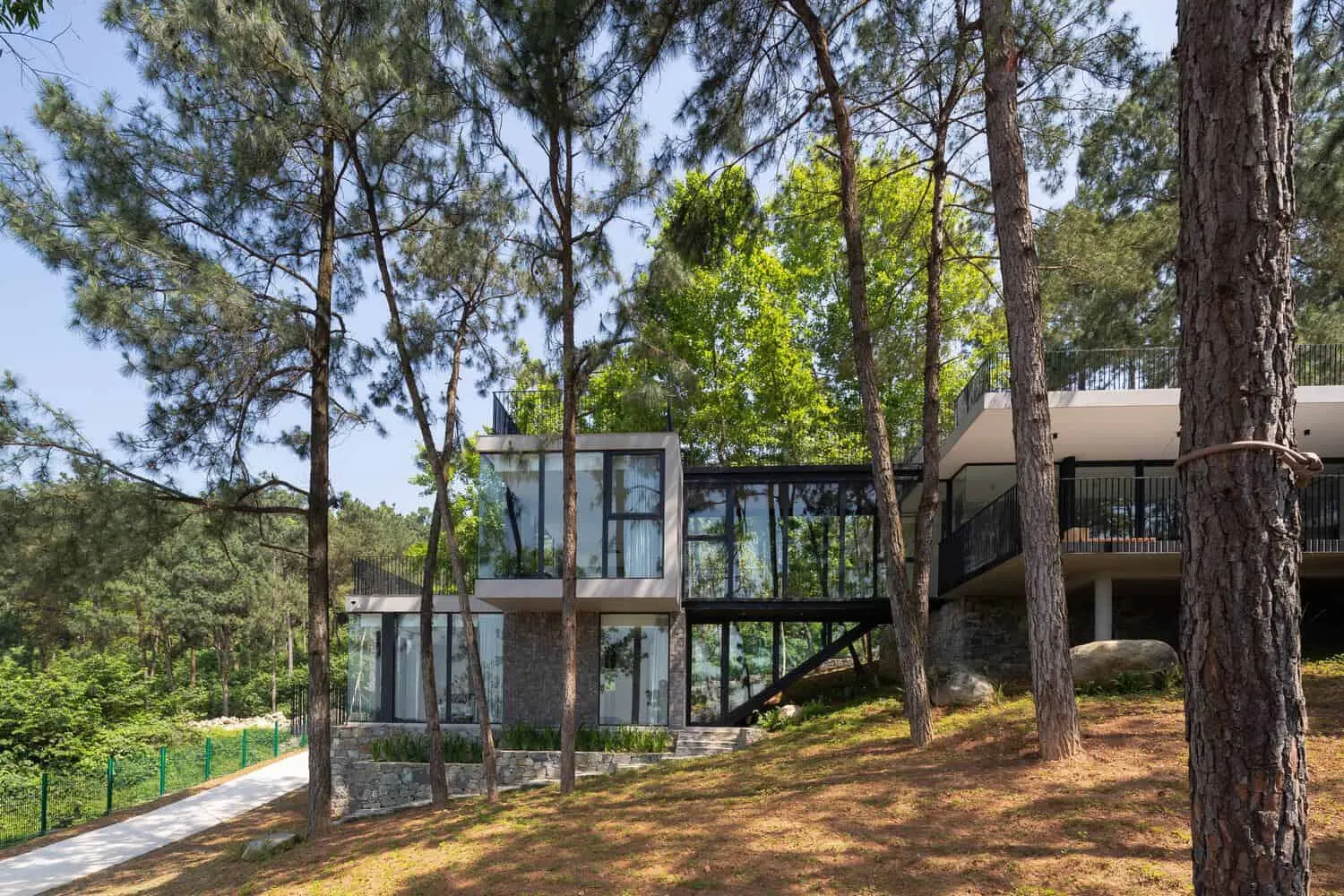 Tam Dao Retreat House / Idee architects / Wietnam
