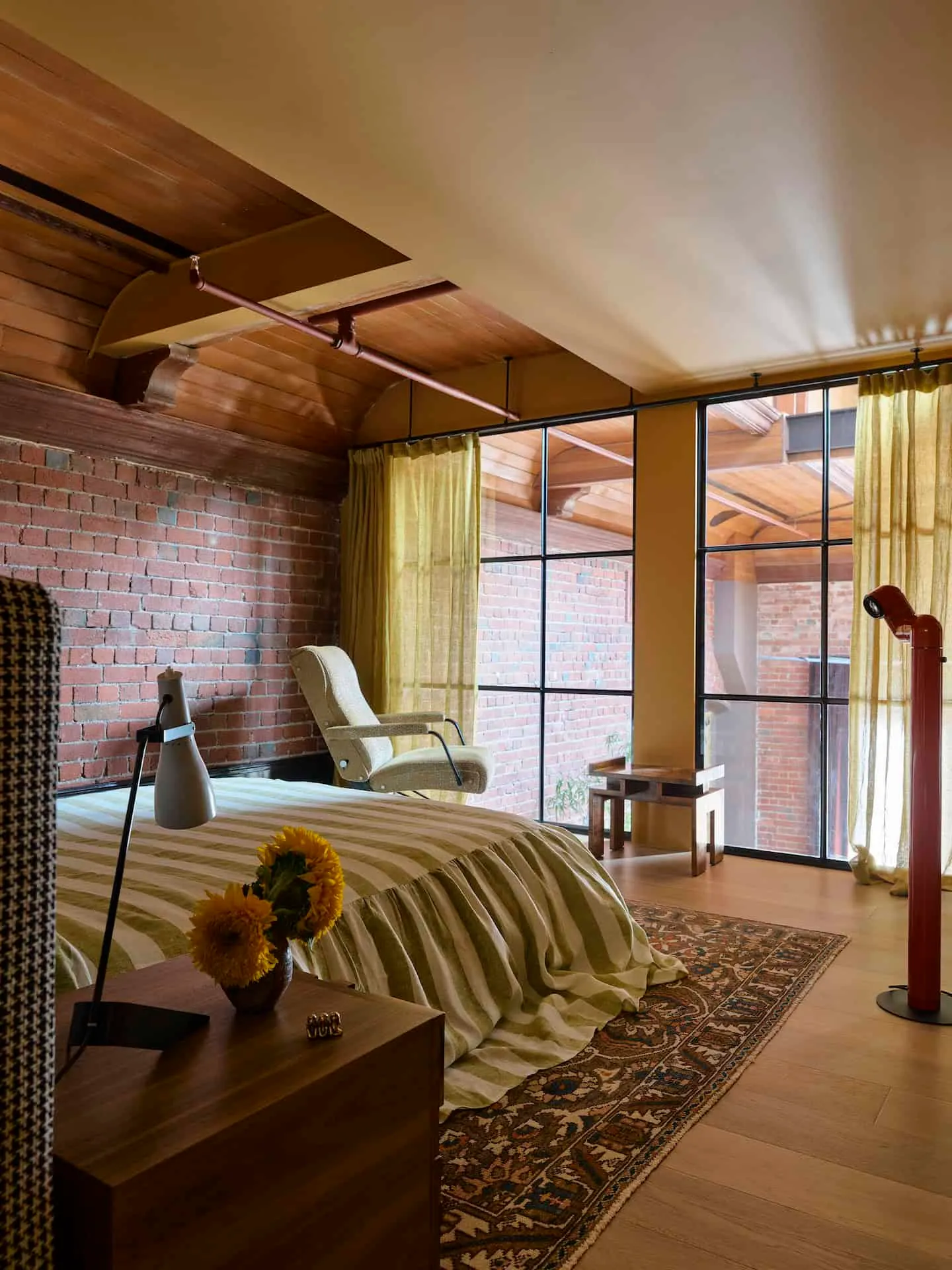 Flack Studio द्वारा Happy Haus – मेलबर्न, ऑस्ट्रेलिया का लॉफ्ट बेडरूम