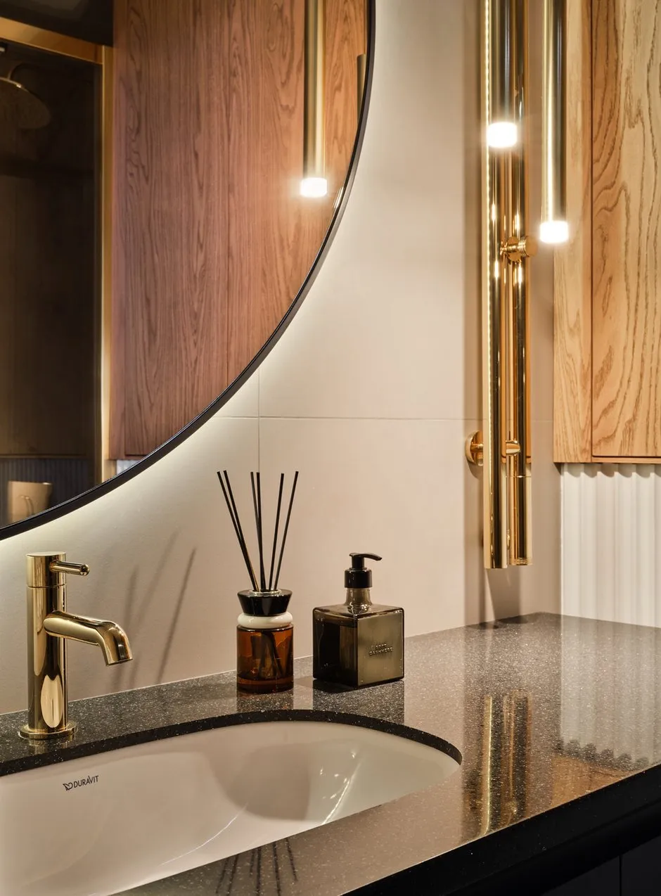 Foto: Badezimmer im Stil Modern, Minimalismus, Wohnung, Projekt des Tages, Moskau, 2 Zimmer, 60–90 Quadratmeter, Olga Mizrah, Lefortovo – Foto auf INMYROOM