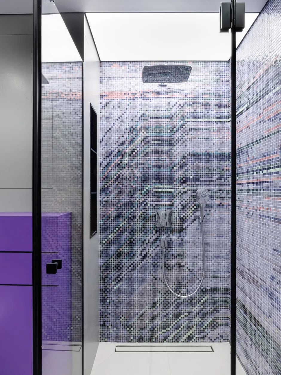 Foto: Badezimmer im modernen, high-tech Stil, Wohnung, Projekt des Tages, Moskau, Rustem Urazmetov, Chamovniki, 4 Zimmer und mehr, über 90 Quadratmeter – Foto auf INMYROOM