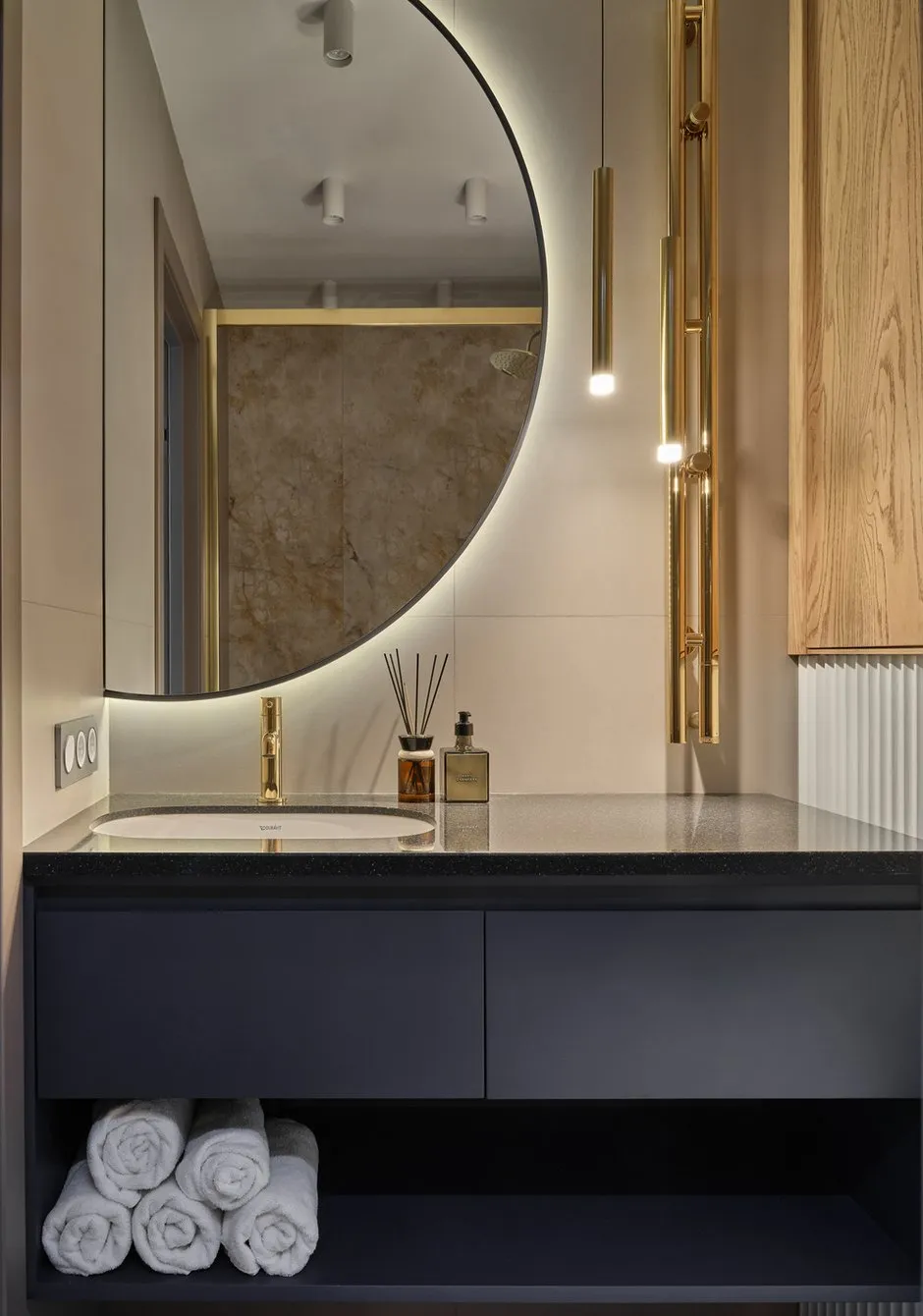Foto: Badezimmer im Stil Modern, Minimalismus, Wohnung, Projekt des Tages, Moskau, 2 Zimmer, 60–90 Quadratmeter, Olga Mizrah, Lefortovo – Foto auf INMYROOM