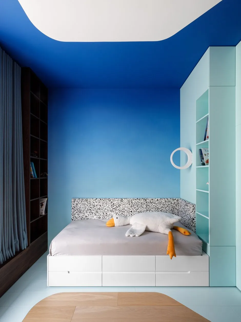 Foto: Kinderzimmer im Stil Modern, Minimalismus, Wohnung, Projekt des Tages, Moskau, Rustem Urazmetov, Chamowniki, 4 und mehr Zimmer, über 90 Quadratmeter – Foto auf INMYROOM