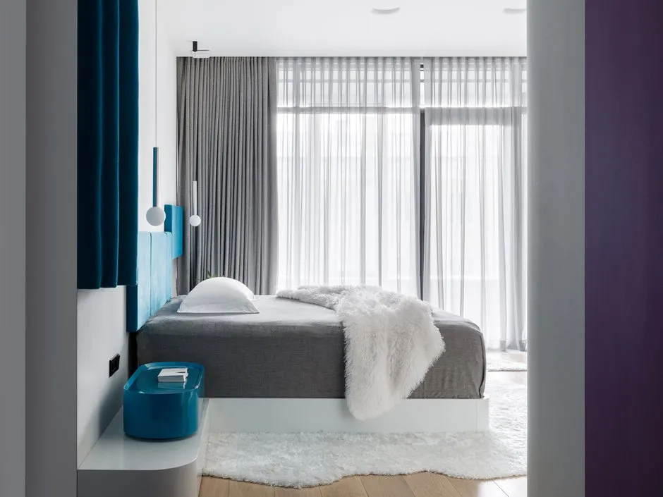 Foto: Schlafzimmer im Stil Modern, Minimalismus, Wohnung, Projekt des Tages, Moskau, Rustem Urazmetov, Chamovniki, 4 und mehr Zimmer, über 90 Quadratmeter – Foto auf INMYROOM