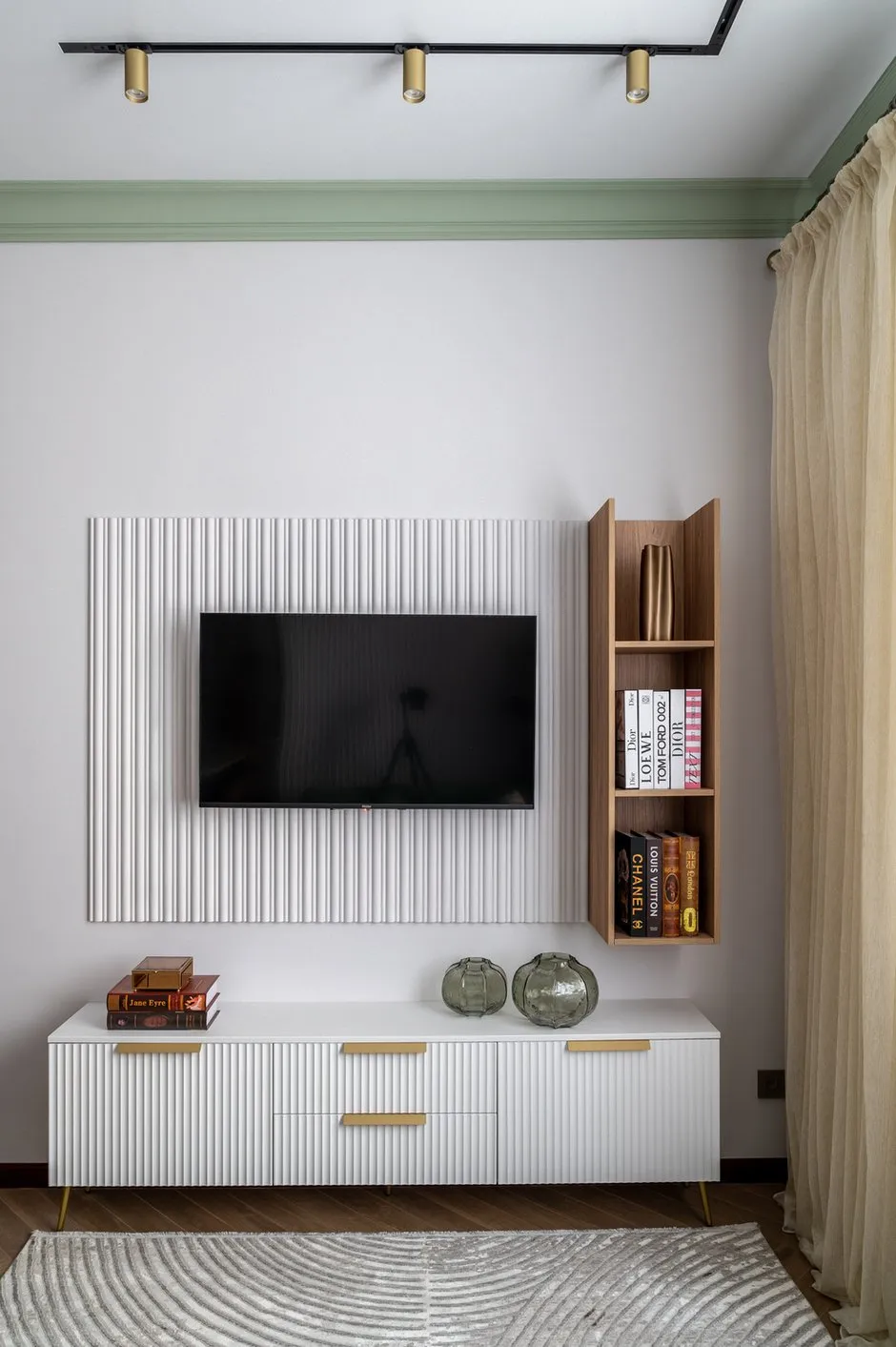 Foto: Wohnzimmer im Stil Modern, Minimalismus, Wohnung, Projekt des Tages, Moskau, 1 Zimmer, bis zu 40 Quadratmeter, Anastasia Volodina – Foto auf INMYROOM