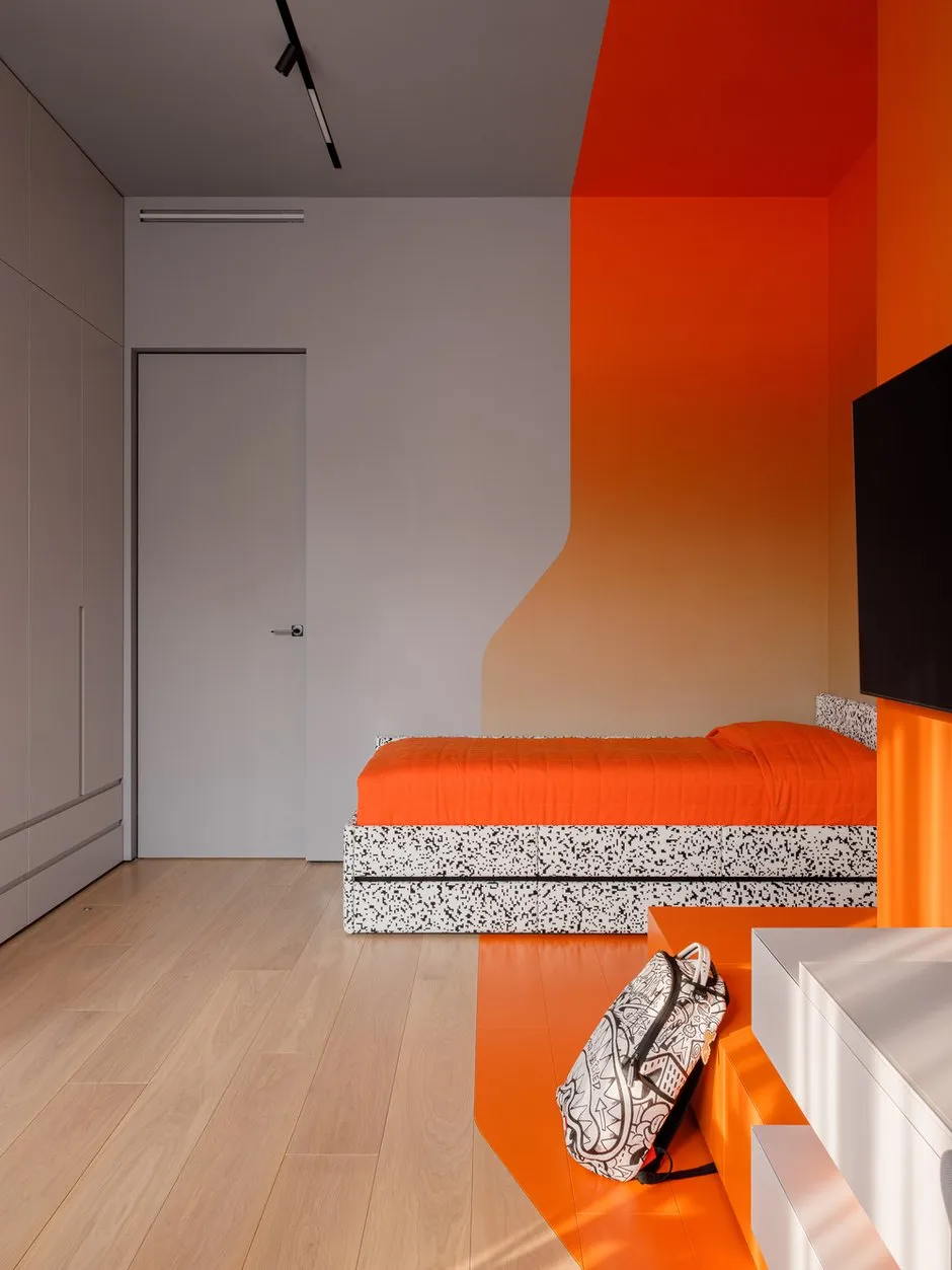 Foto: Schlafzimmer im Stil Modern, Minimalismus, Wohnung, Projekt des Tages, Moskau, Rustem Urazmetov, Chamovniki, 4 und mehr Zimmer, Mehr als 90 Quadratmeter – Foto auf INMYROOM
