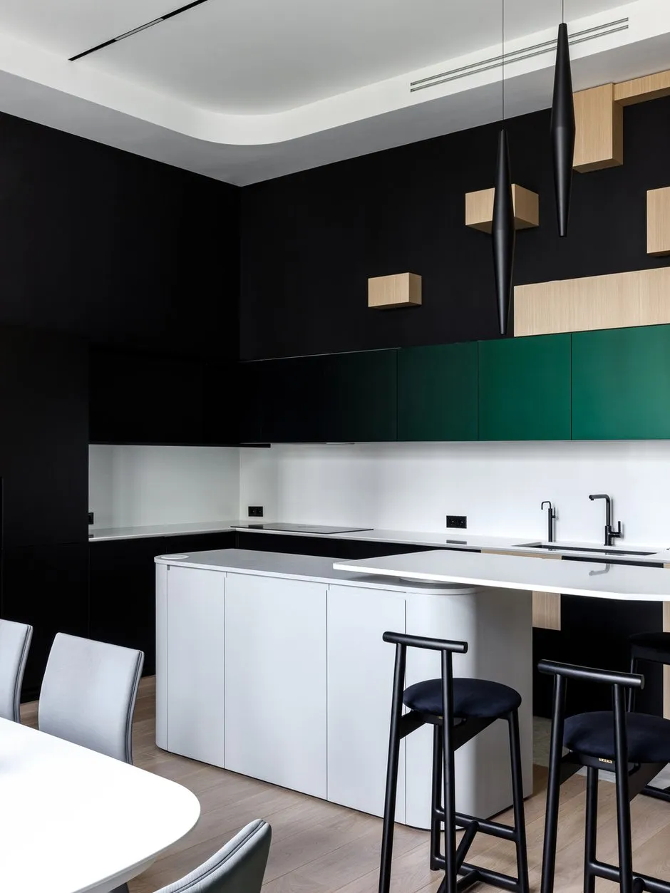 Foto: Küche und Esszimmer im Stil Modern, Minimalismus, Wohnung, Projekt des Tages, Moskau, Rustem Urazmetov, Chamovniki, 4 und mehr, Mehr als 90 Quadratmeter – Foto auf INMYROOM