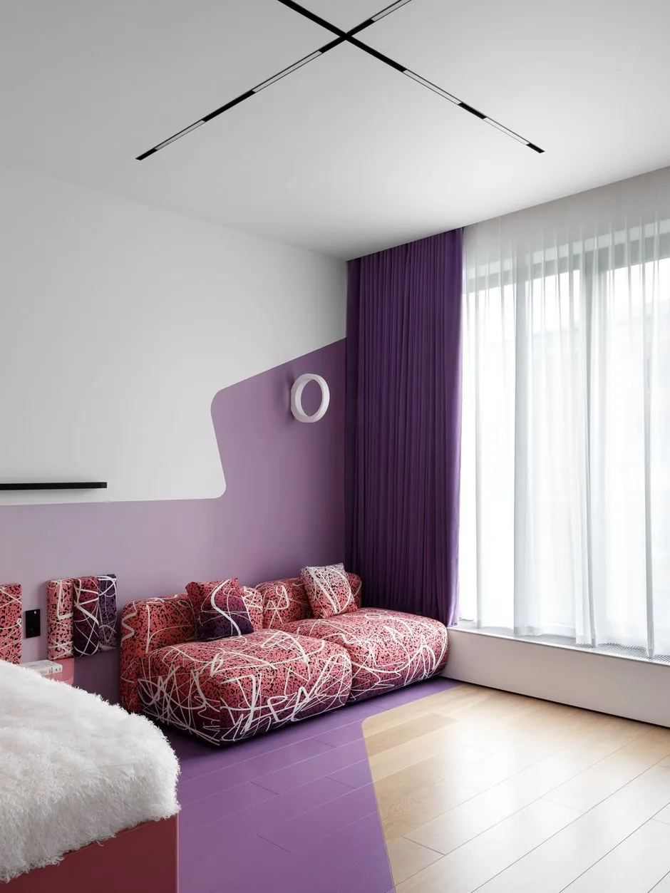 Foto: Schlafzimmer im Stil Modern, Eklektik, Wohnung, Projekt des Tages, Moskau, Rustem Urazmetov, Chamowniki, 4 und mehr Zimmer, Mehr als 90 Quadratmeter – Foto auf INMYROOM