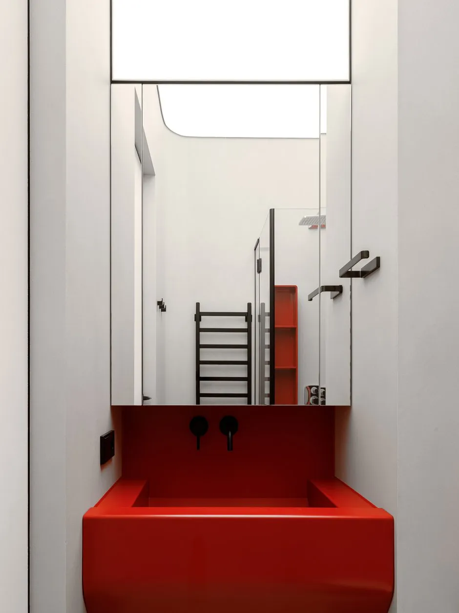 Foto: Badezimmer im High-Tech-Stil, Minimalismus, Modern, Wohnung, Projekt des Tages, Moskau, Rustem Urazmetov, Chamovniki, 4 und mehr Zimmer, über 90 Quadratmeter – Foto auf INMYROOM
