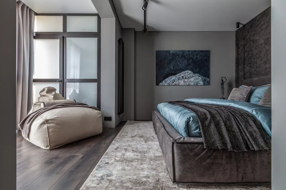 Foto: Schlafzimmer im Stil Modern, Minimalismus, Projekt des Tages, Liana Akopyan, Nowosibirsk, 2 Zimmer, 60–90 Quadratmeter, Wohnung – Foto auf INMYROOM