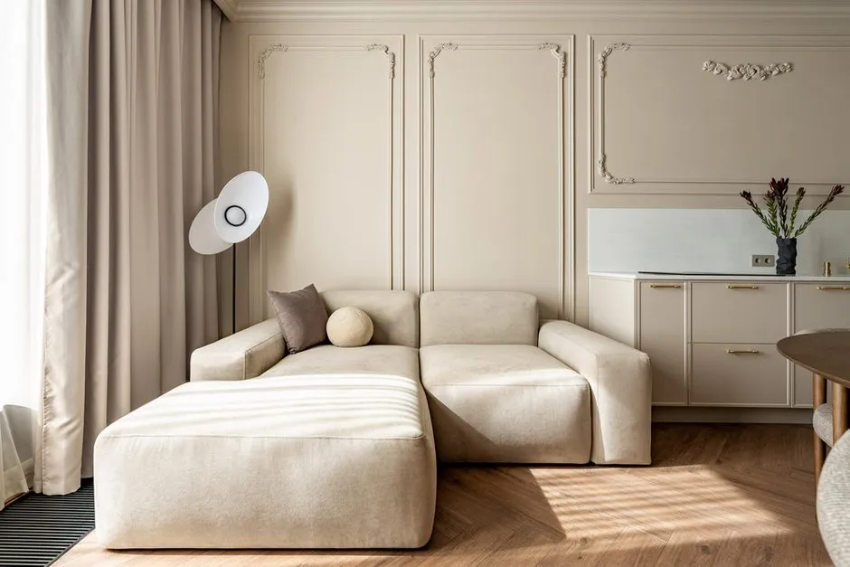 Foto: Wohnzimmer im klassischen Stil, modern, kleine Wohnung, Wohnung, Projekt des Tages, Sankt Petersburg, 1 Zimmer, 40-60 Quadratmeter, modern mit Elementen der Klassik und Luxus, Nina Spirina – Foto auf INMYROOM