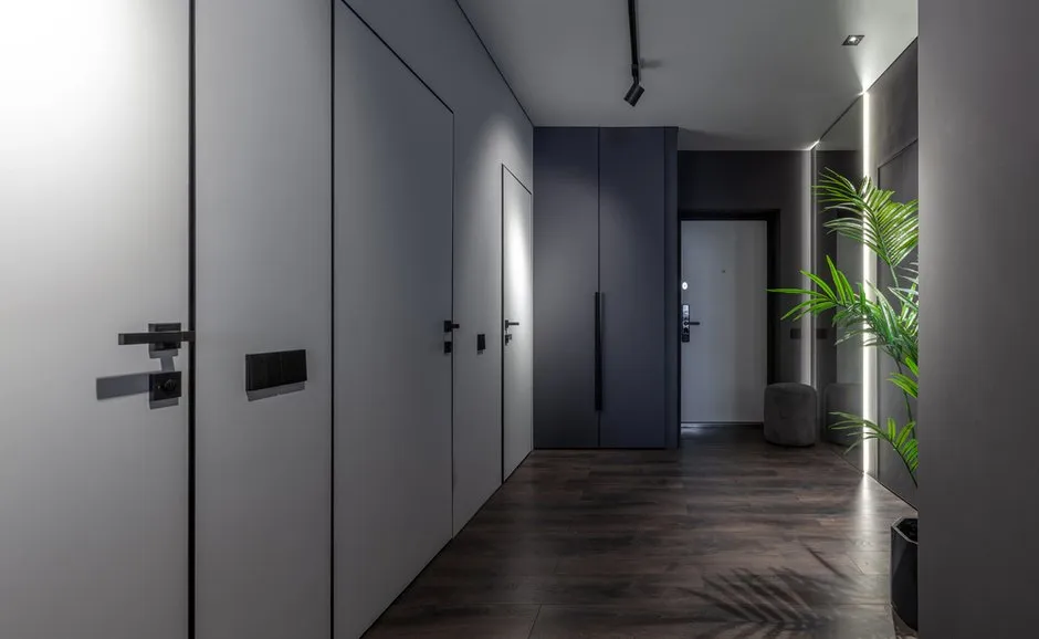 Foto: Eingangsbereich im Stil Modern, Minimalismus, Projekt des Tages, Liana Akopyan, Nowosibirsk, 2 Zimmer, 60–90 Quadratmeter, Wohnung – Foto auf INMYROOM