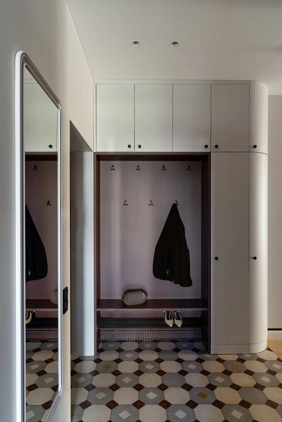 Foto: Eingangsbereich im Stil Modern, Minimalismus, Wohnung, Projekt des Tages, Kasan, 4 und mehr Zimmer, über 90 Quadratmeter, Julia Osošnova, Vintage/Retro – Foto auf INMYROOM