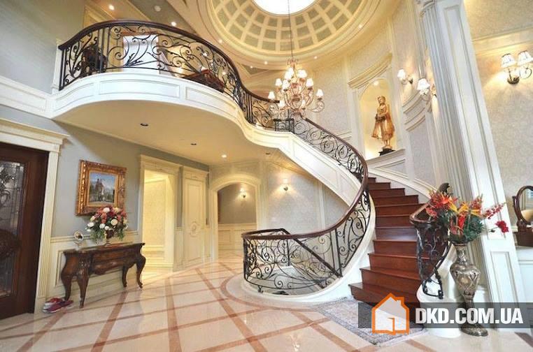 Шикарные лестницы в особняках