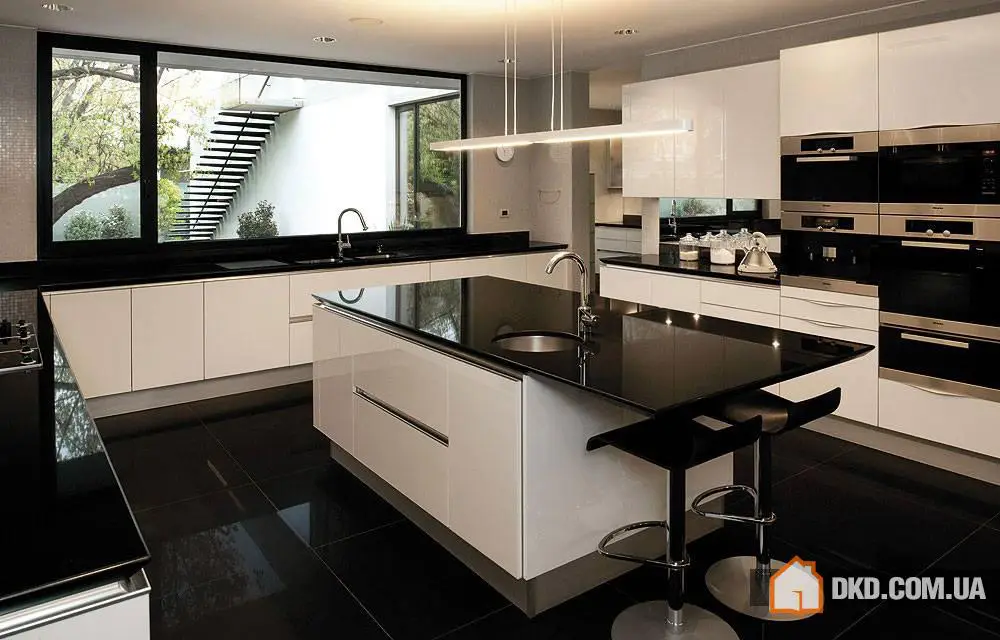 Чудовиські чорні кухонні шафи - Gallery image 4