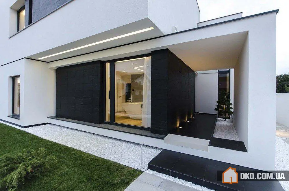 Black&White House